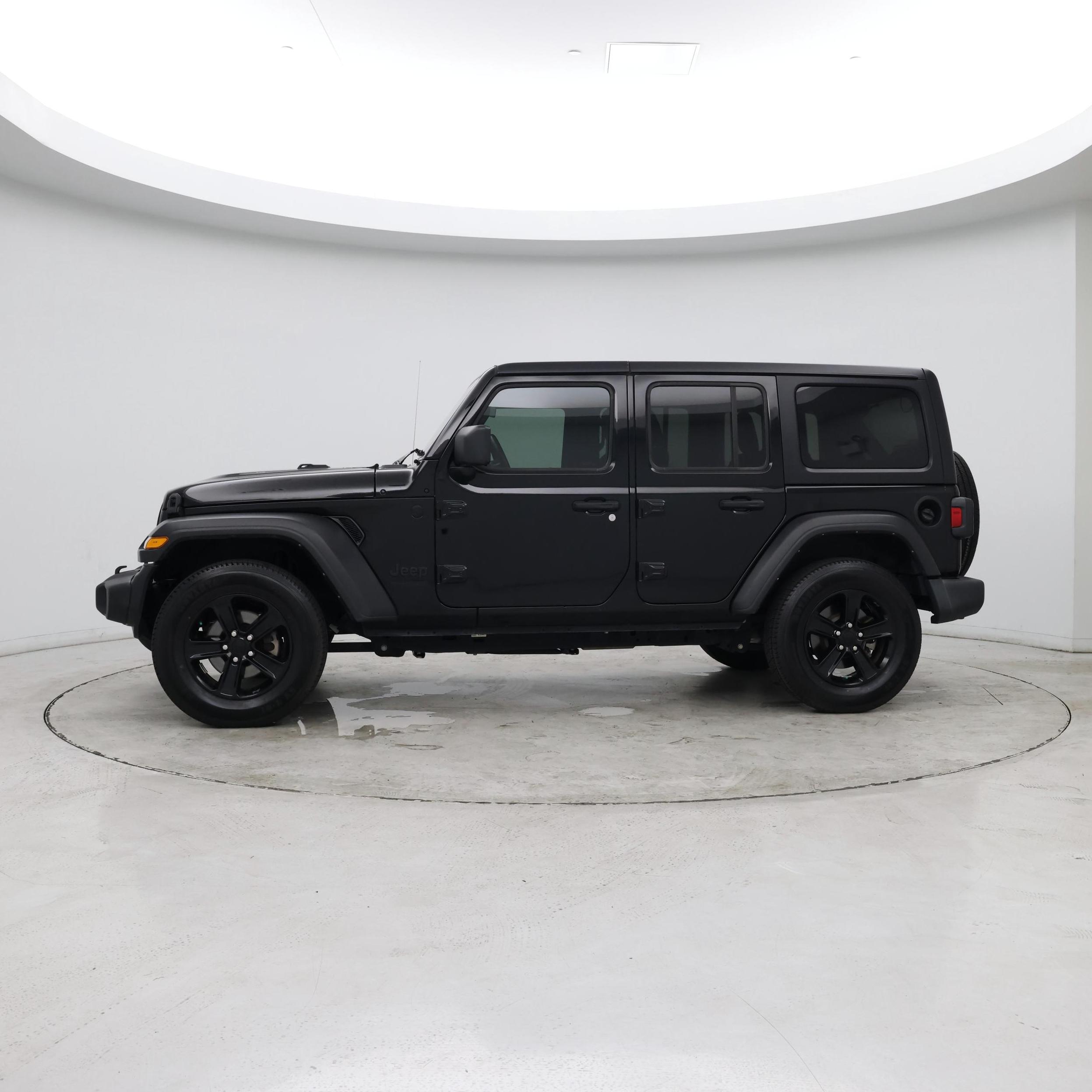 Thumbnail: 2022 Jeep Wrangler - 2