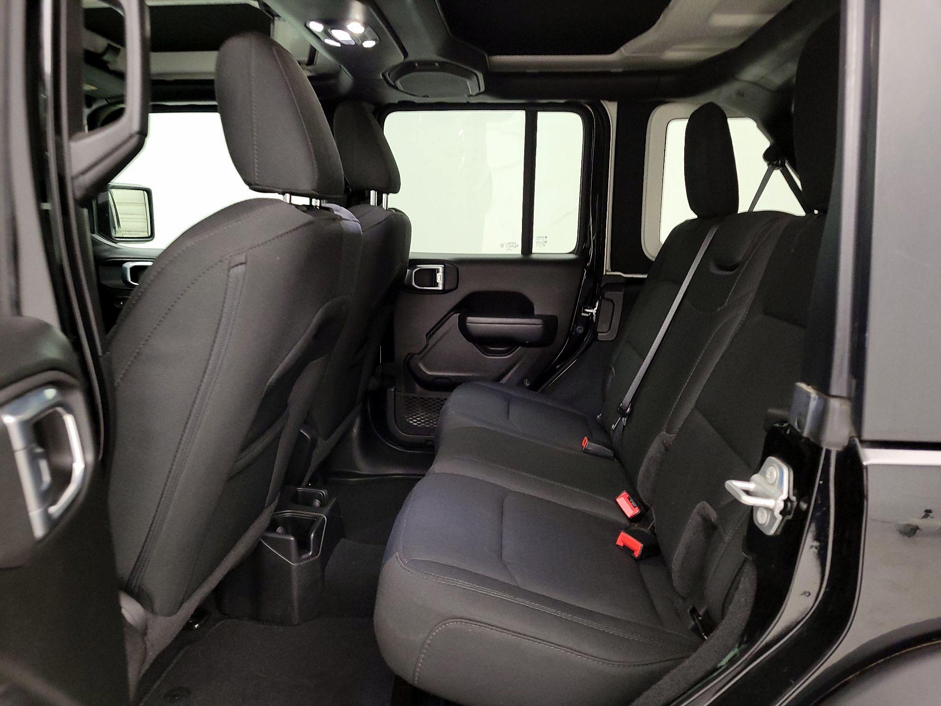 Thumbnail: 2022 Jeep Wrangler - 19