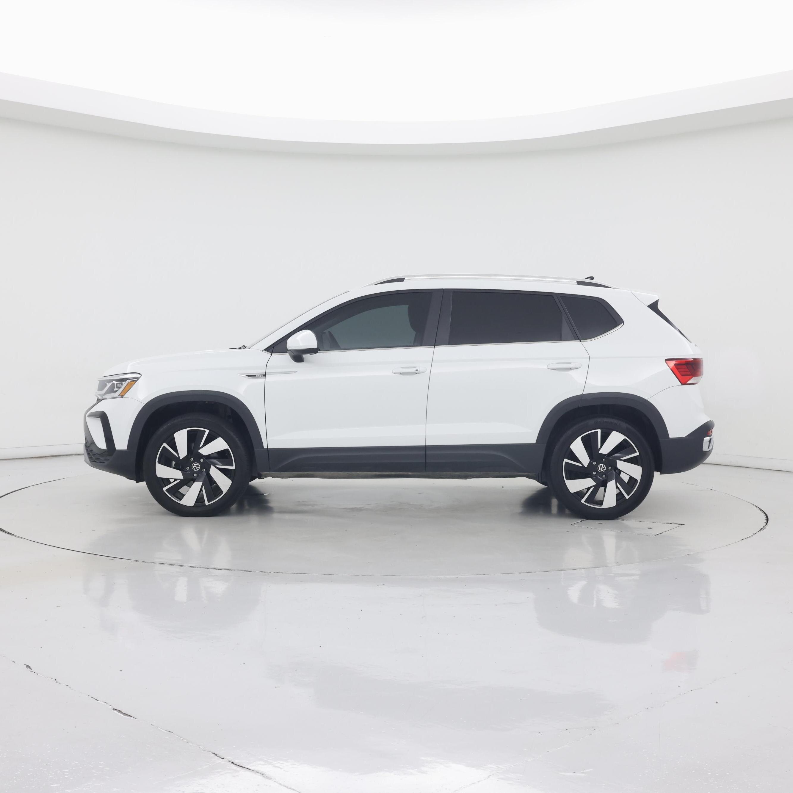 Thumbnail: 2024 Volkswagen Taos - 3