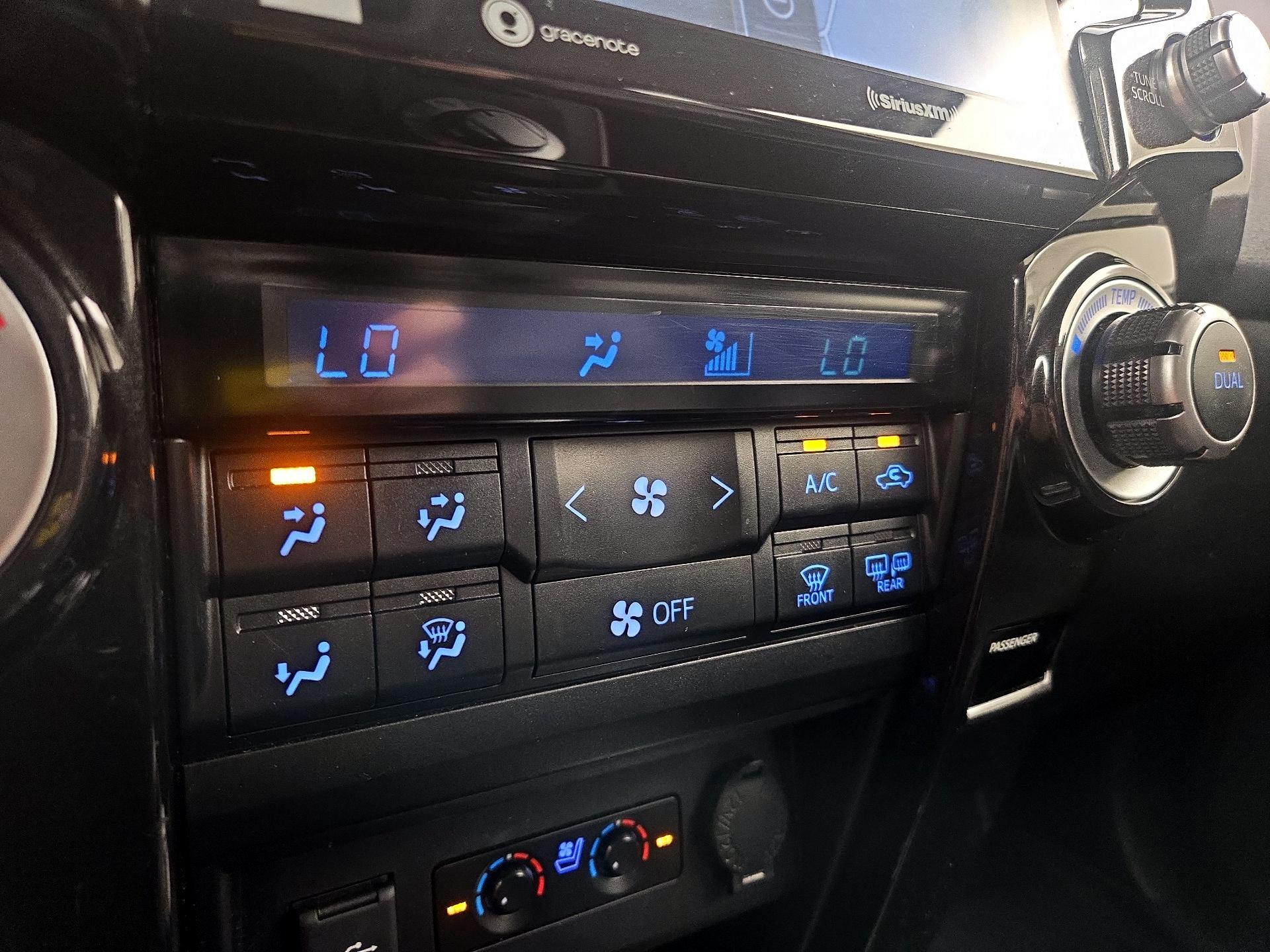 Thumbnail: 2020 Toyota 4Runner - 17