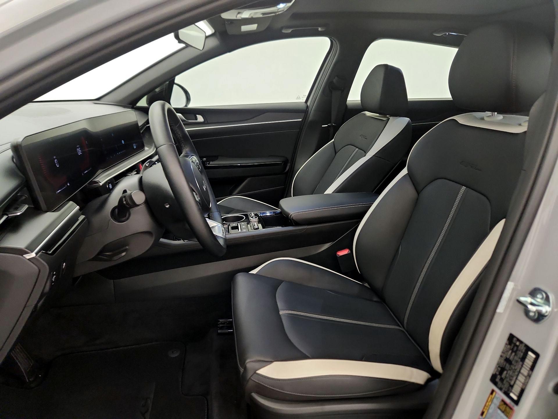 Thumbnail: 2026 Kia K5 - 11