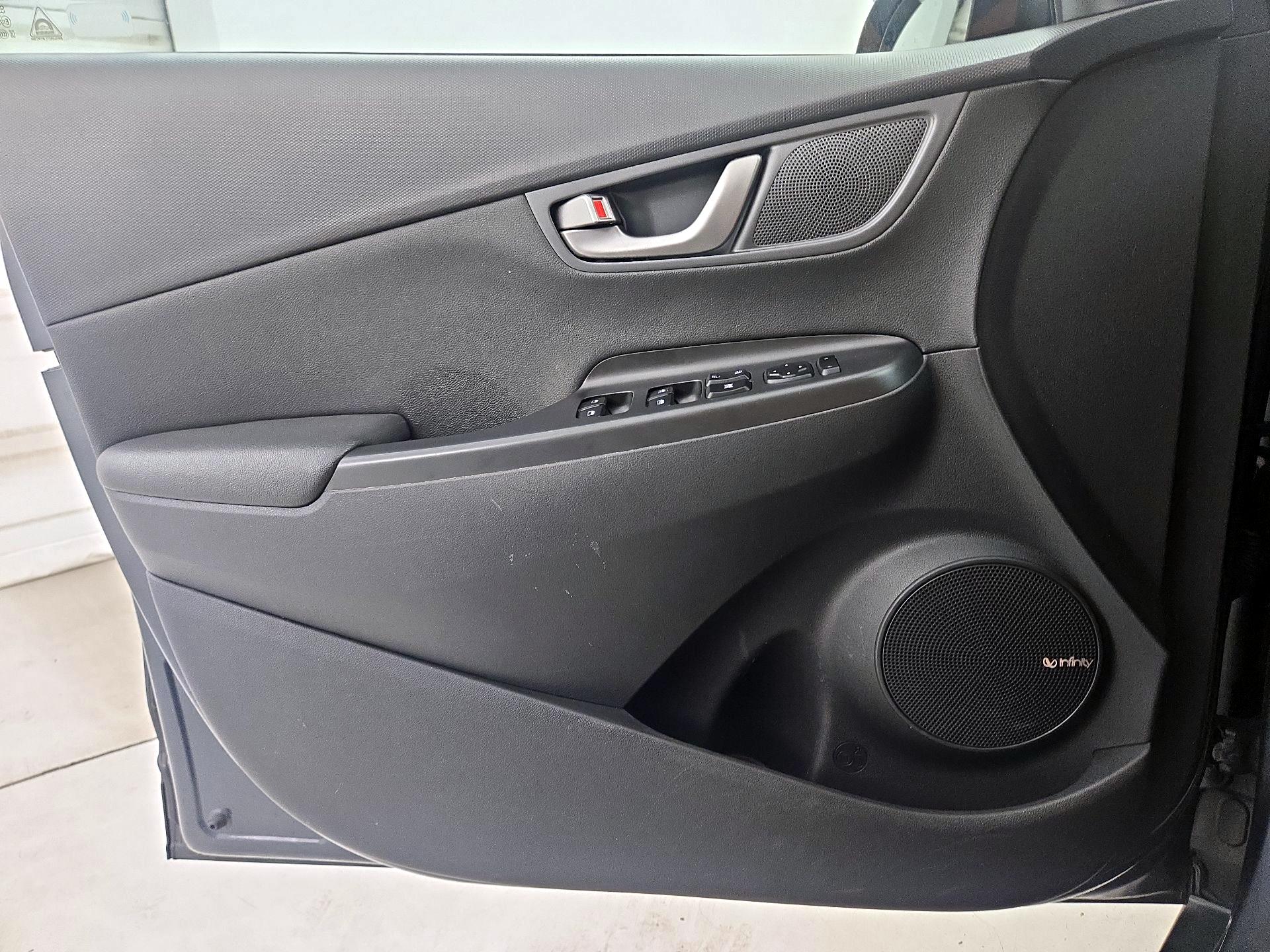 Thumbnail: 2020 Hyundai Kona - 12