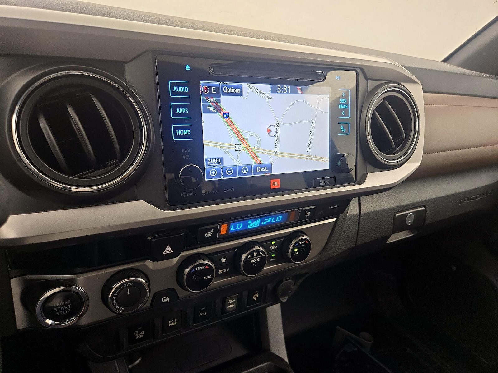2016 Toyota Tacoma Limited - Photo 15
