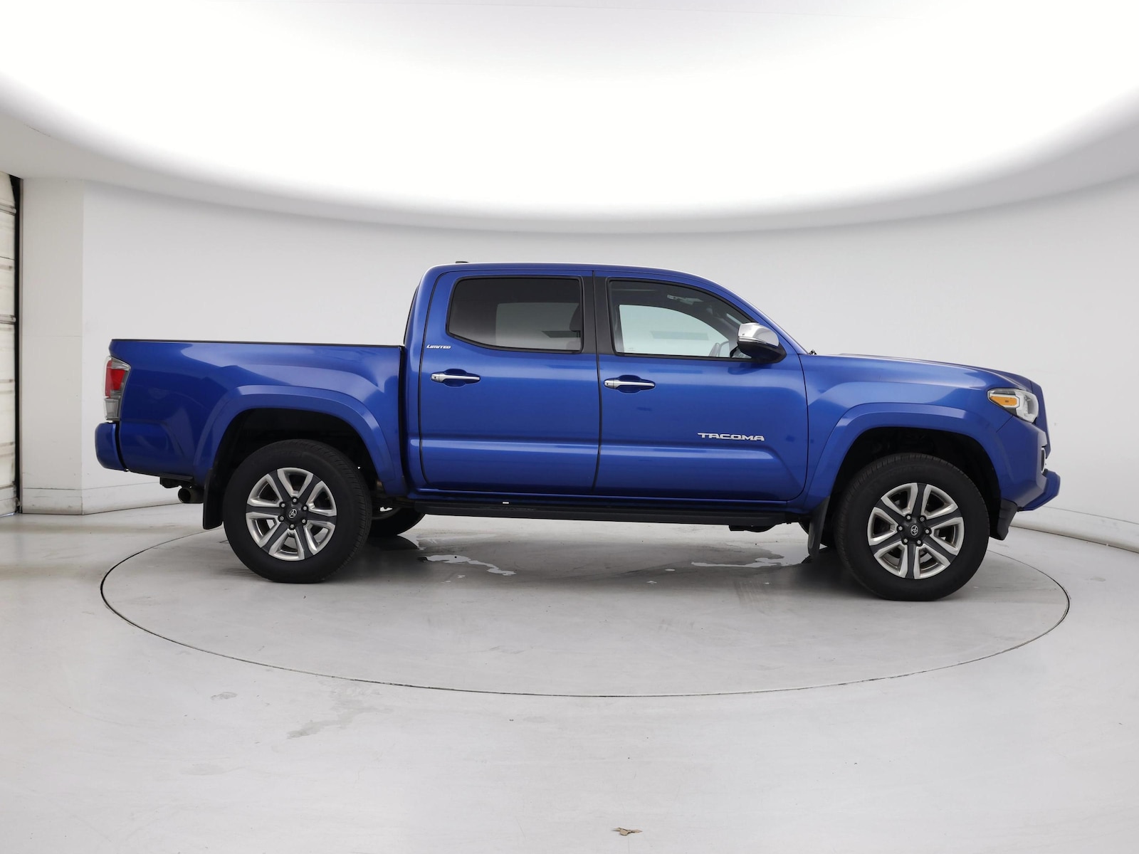 2016 Toyota Tacoma Limited - Photo 8