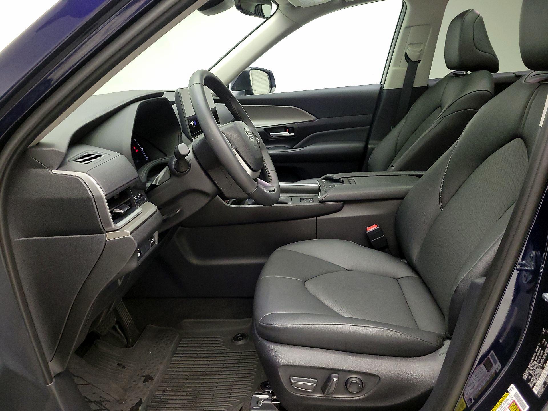 Thumbnail: 2026 Toyota Grand Highlander - 11