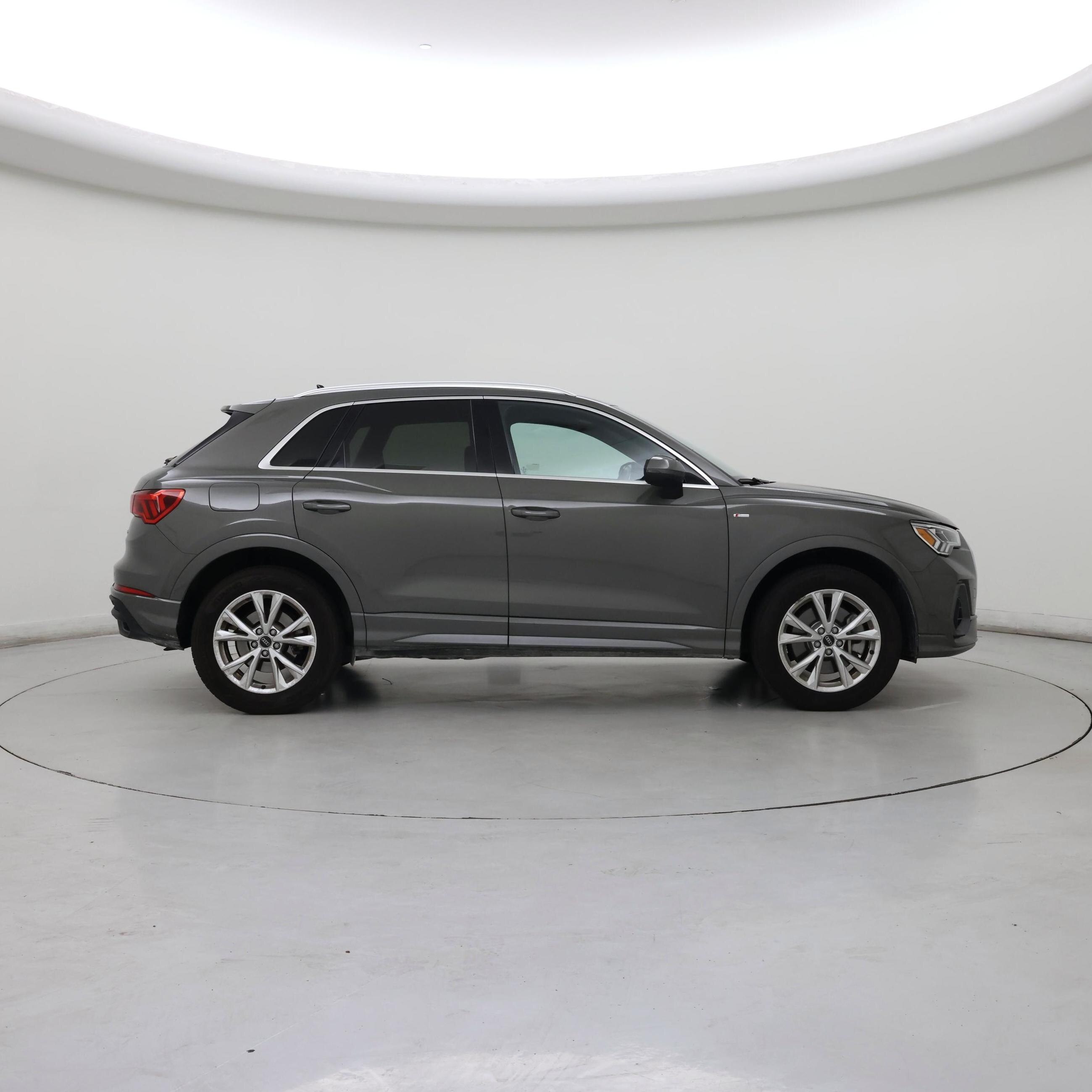Thumbnail: 2023 Audi Q3 - 7