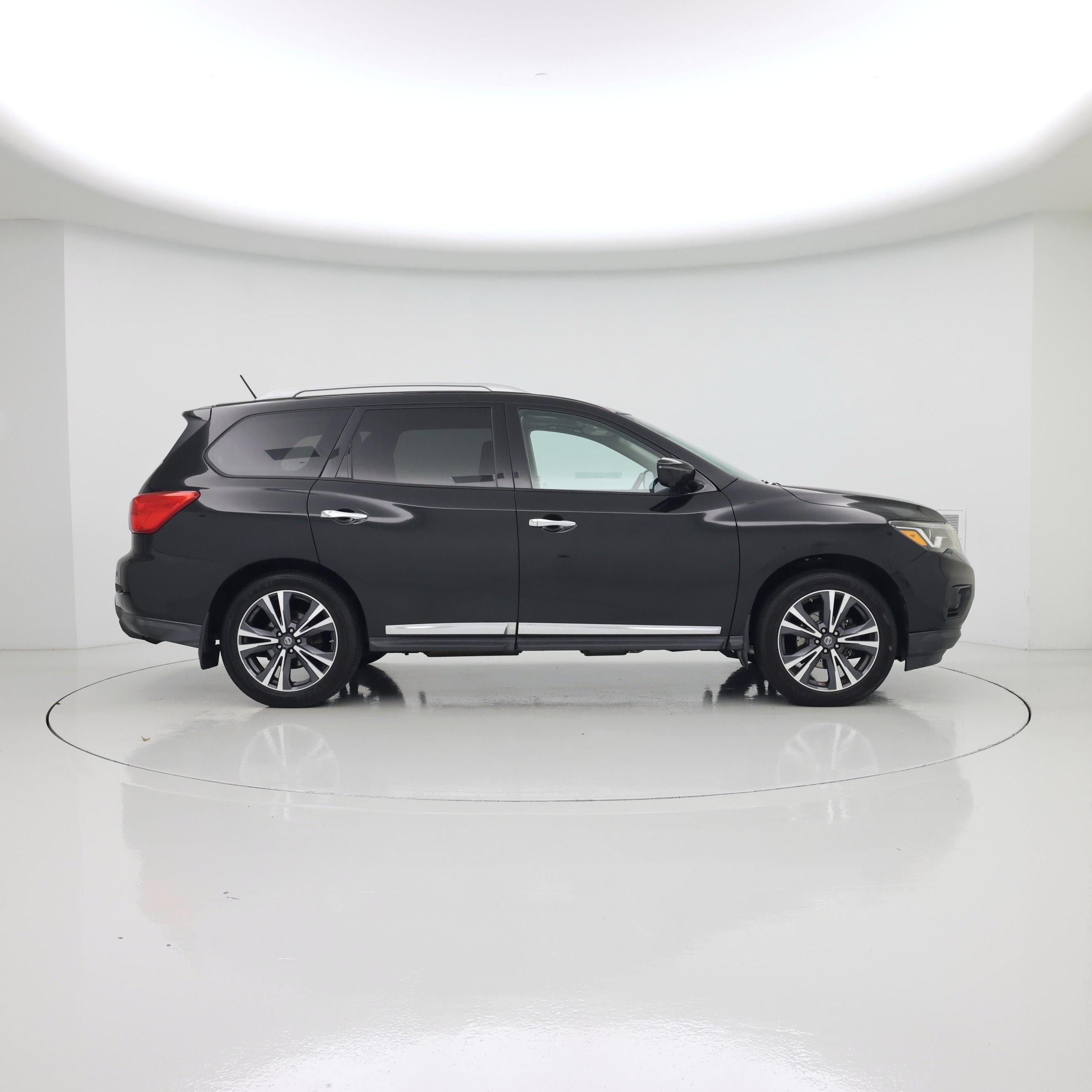 Thumbnail: 2017 Nissan Pathfinder - 7