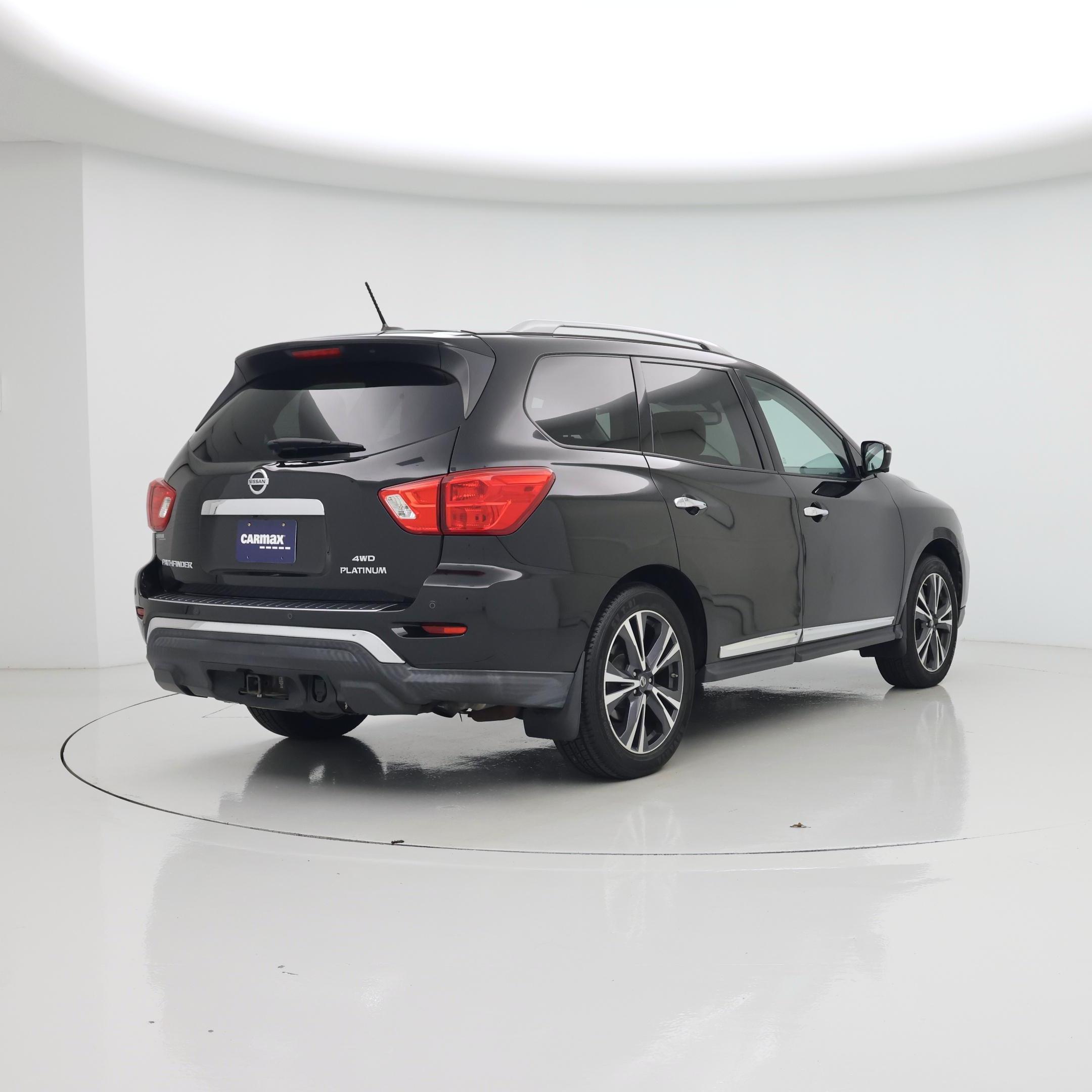 Thumbnail: 2017 Nissan Pathfinder - 8