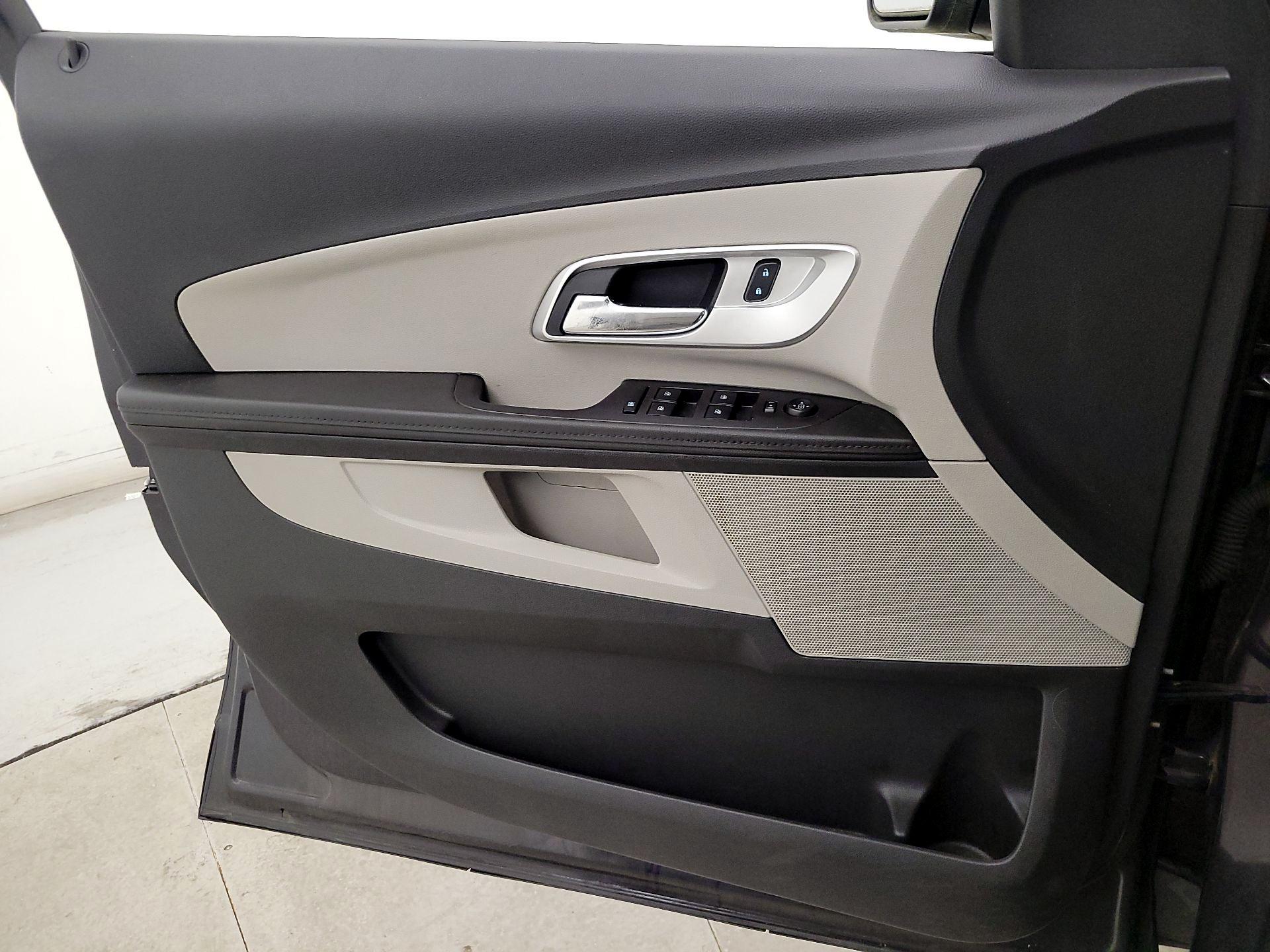 Thumbnail: 2016 Chevrolet Equinox - 12