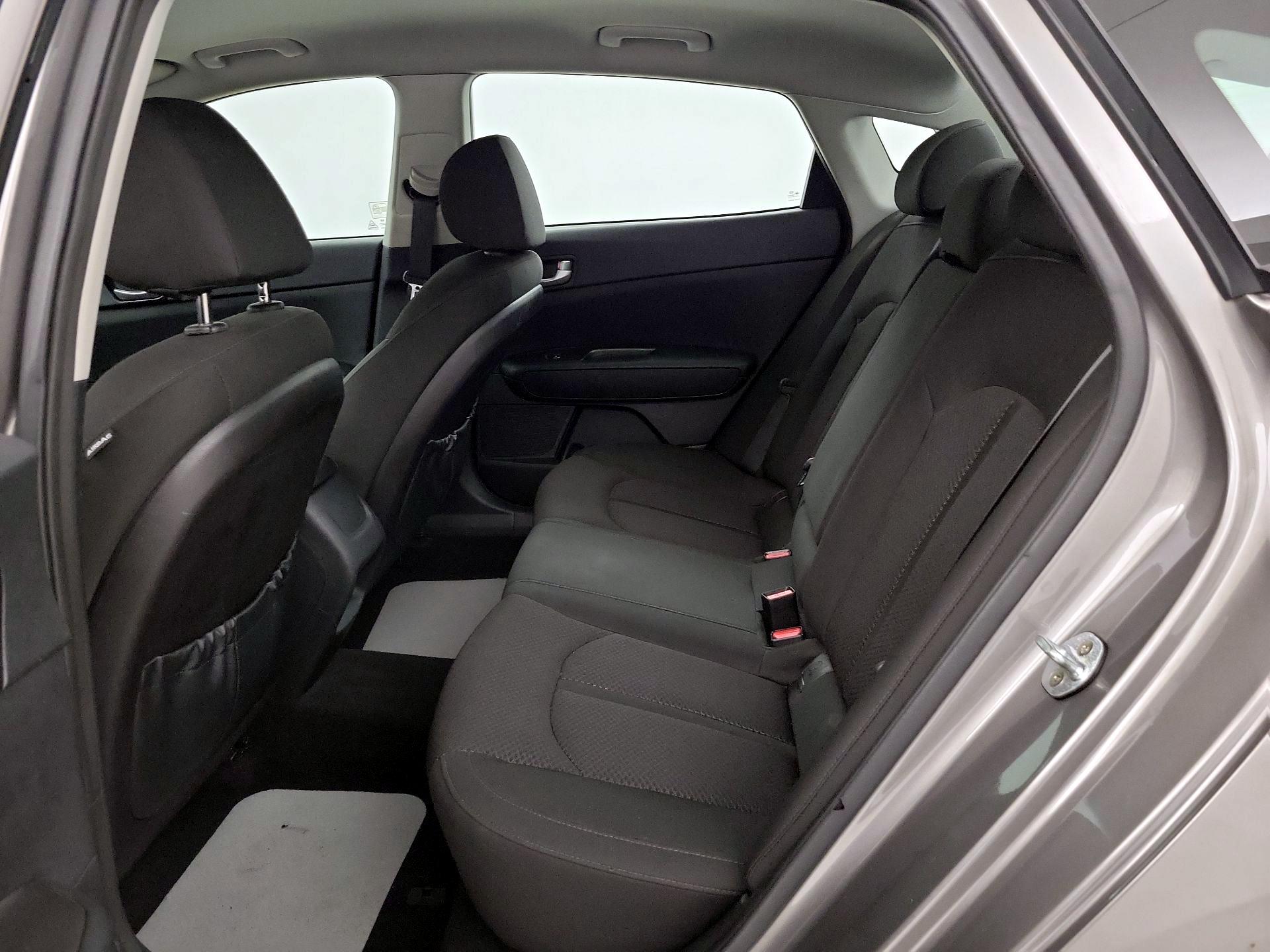 Thumbnail: 2016 Kia Optima - 17