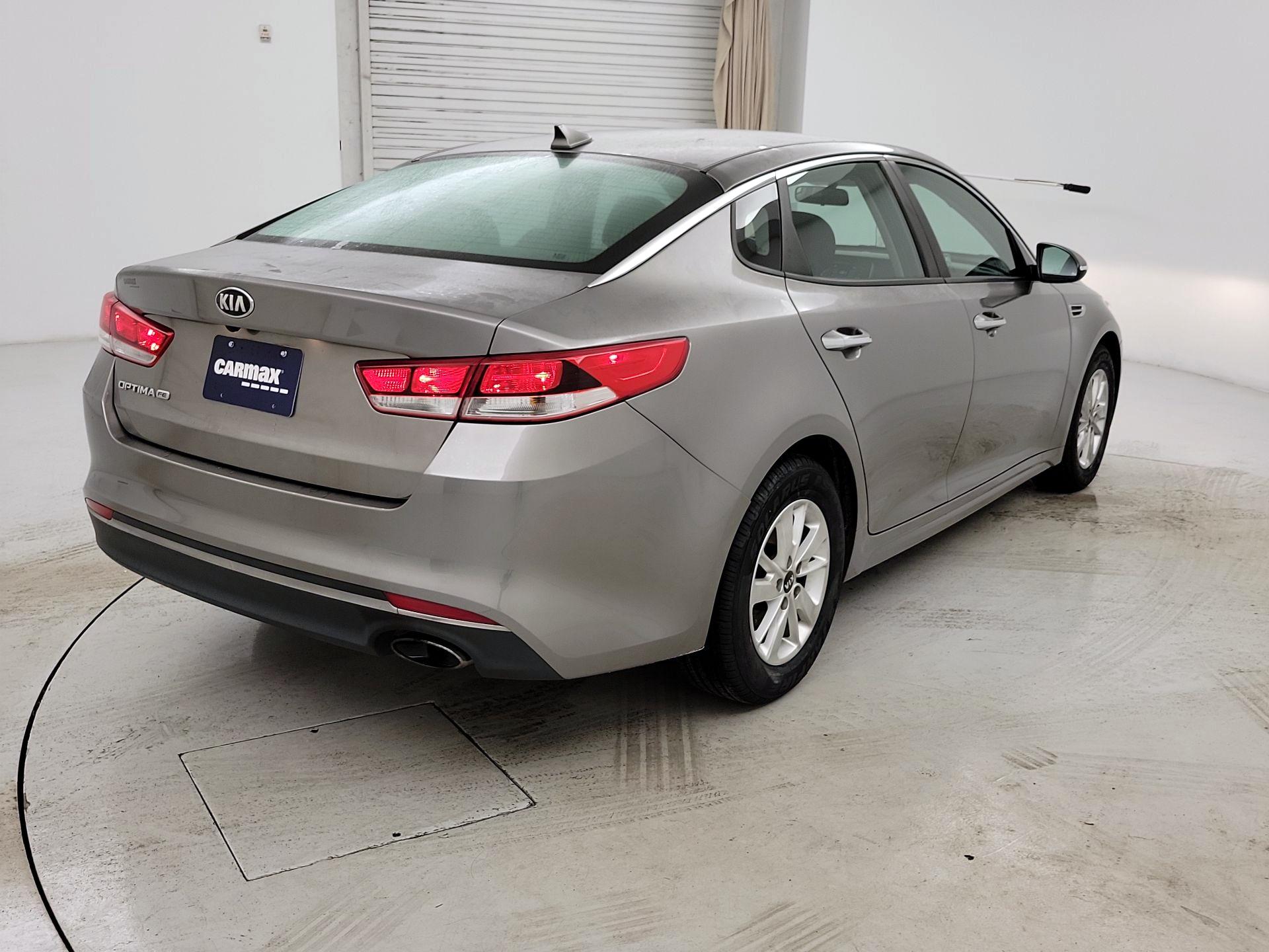 Thumbnail: 2016 Kia Optima - 5