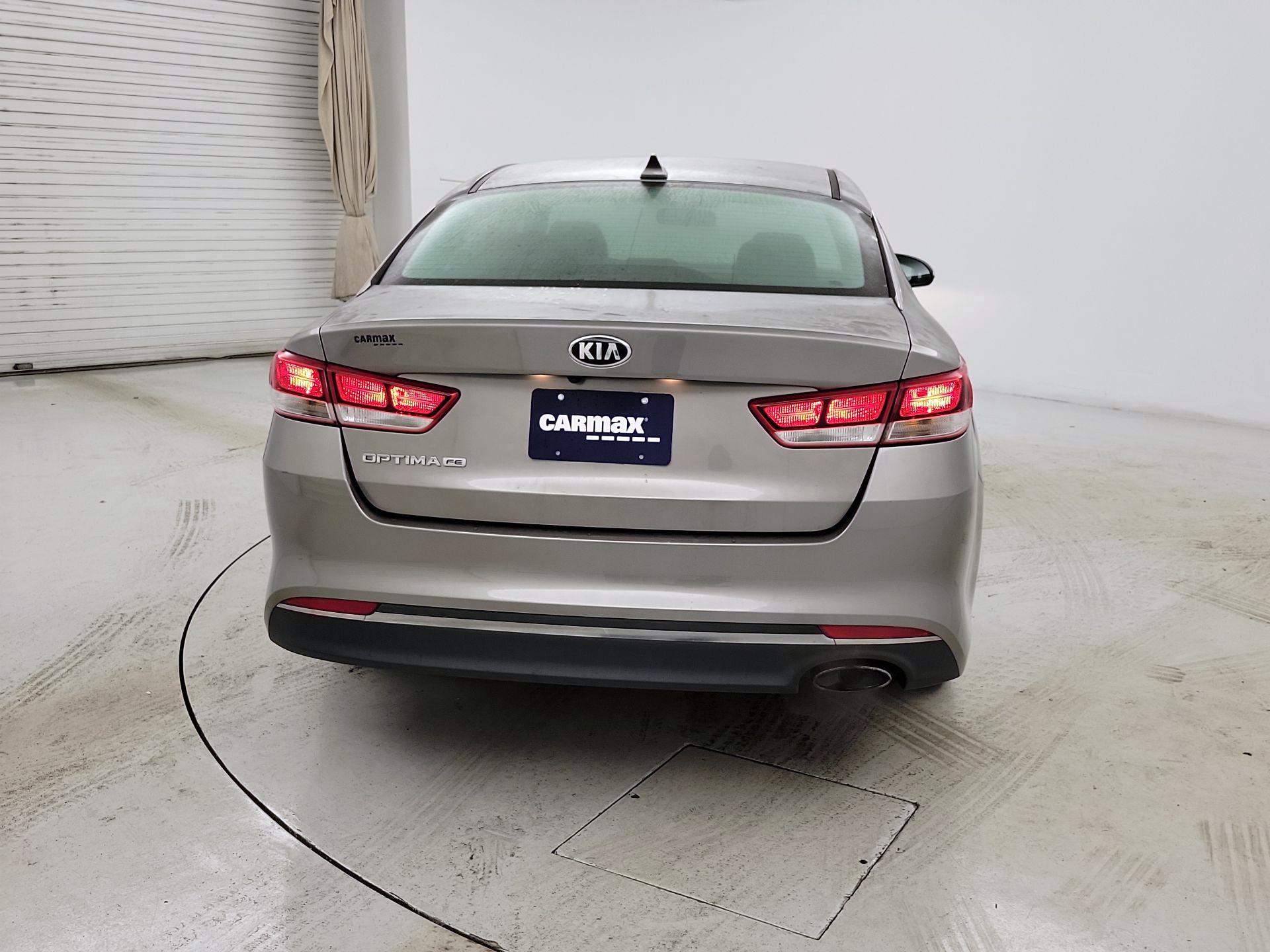 Thumbnail: 2016 Kia Optima - 6
