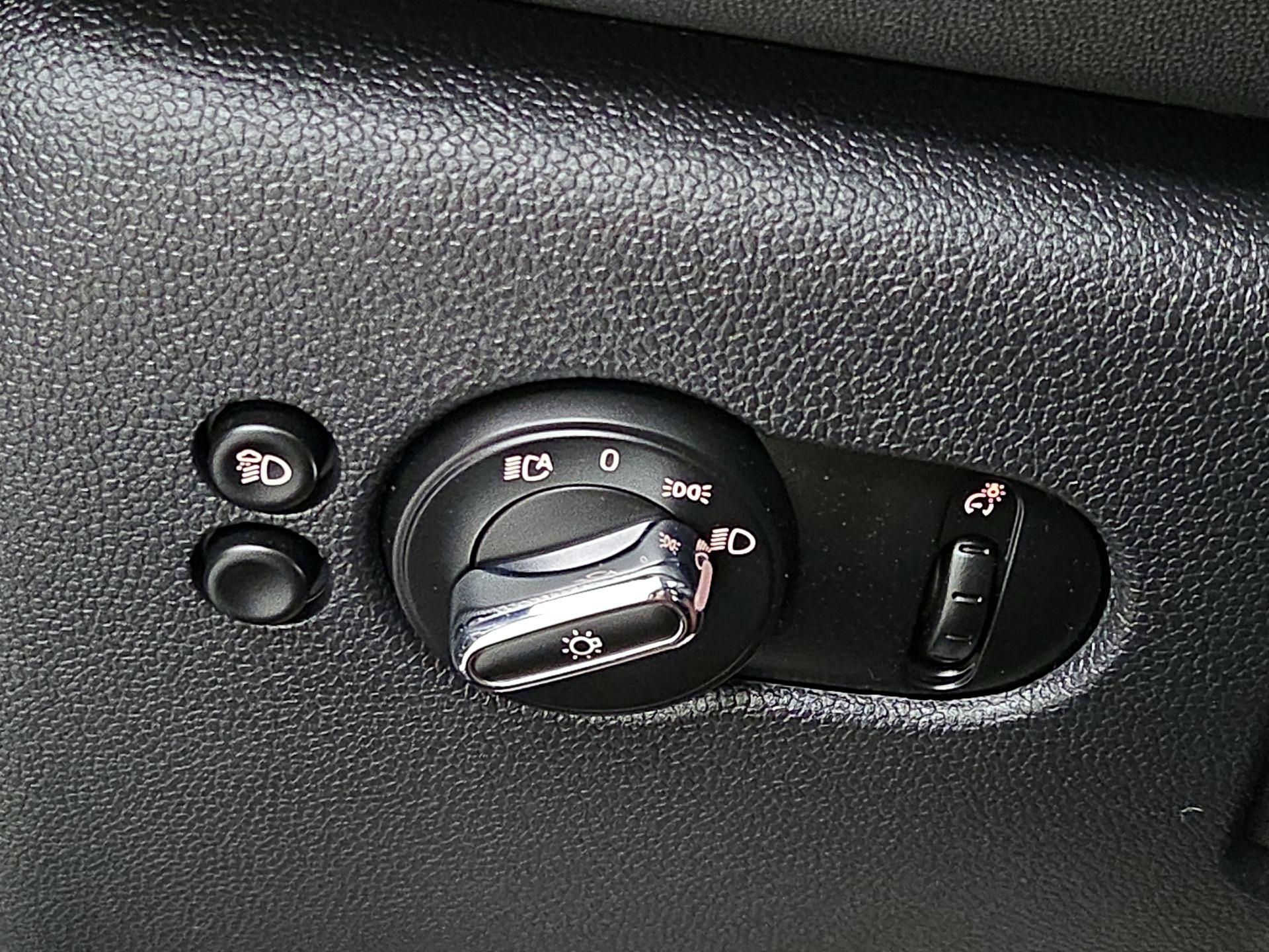Thumbnail: 2024 MINI Cooper Hardtop - 13