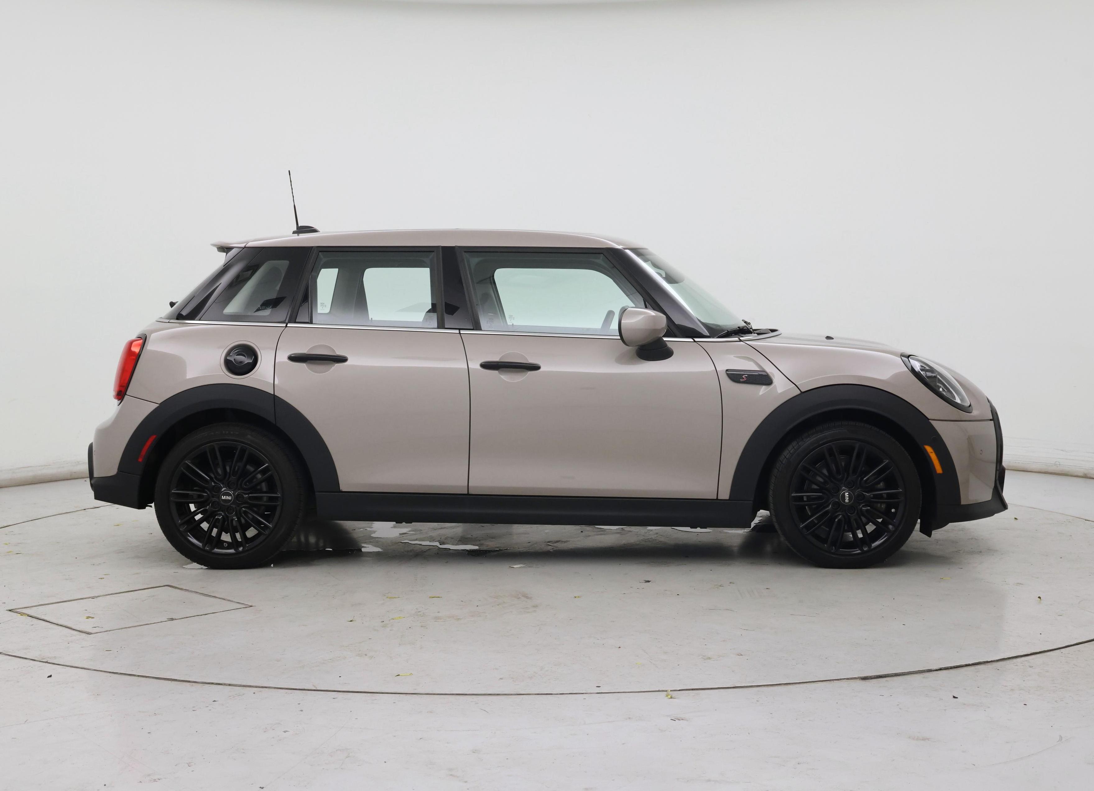 Thumbnail: 2024 MINI Cooper Hardtop - 7