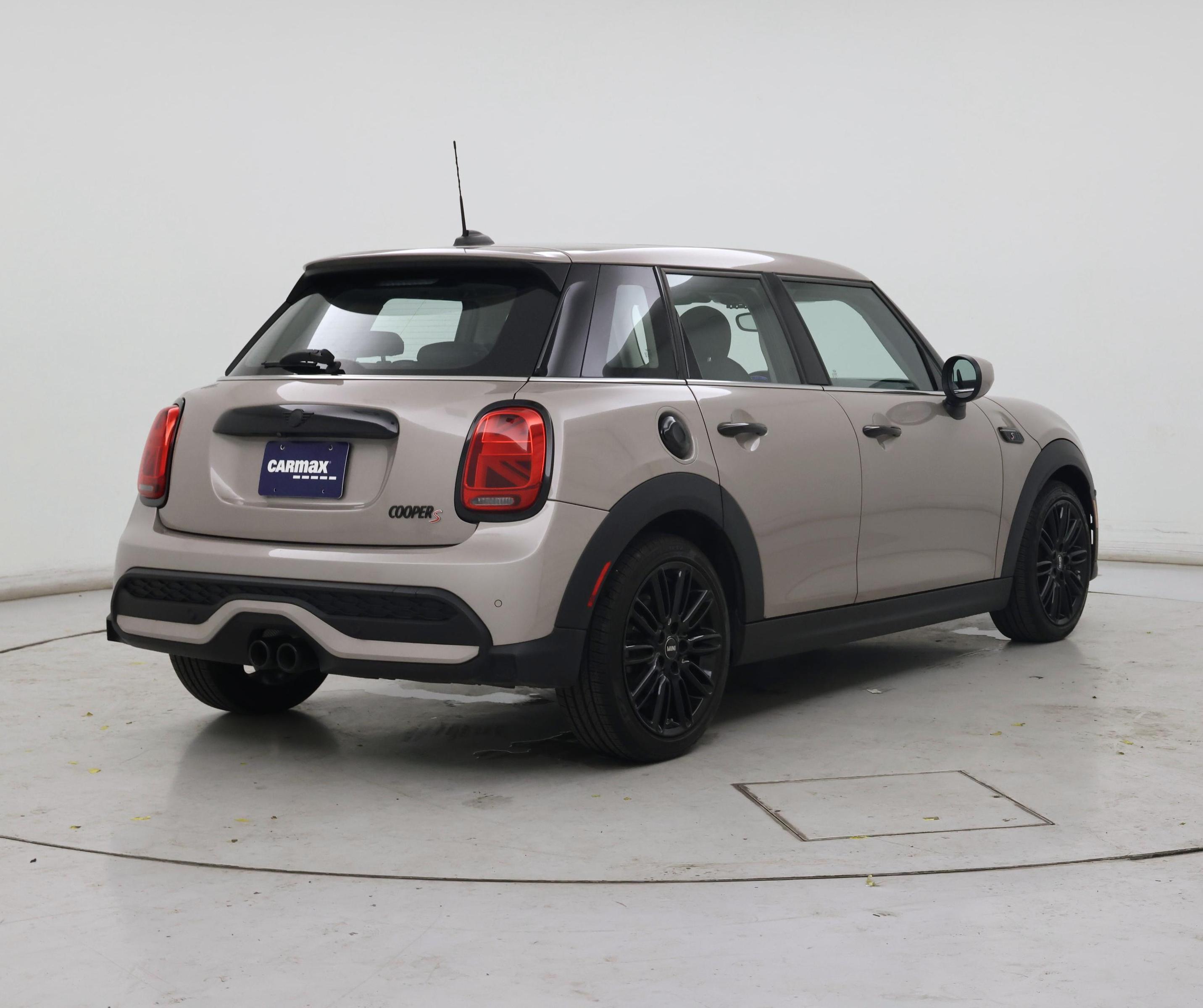 Thumbnail: 2024 MINI Cooper Hardtop - 8