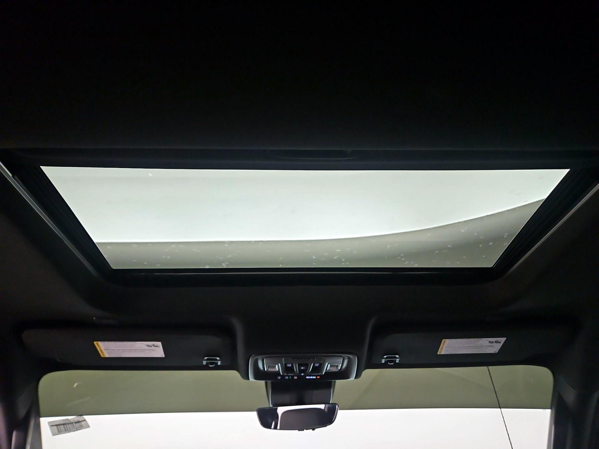 Thumbnail: 2025 Chevrolet Silverado 1500 - 20