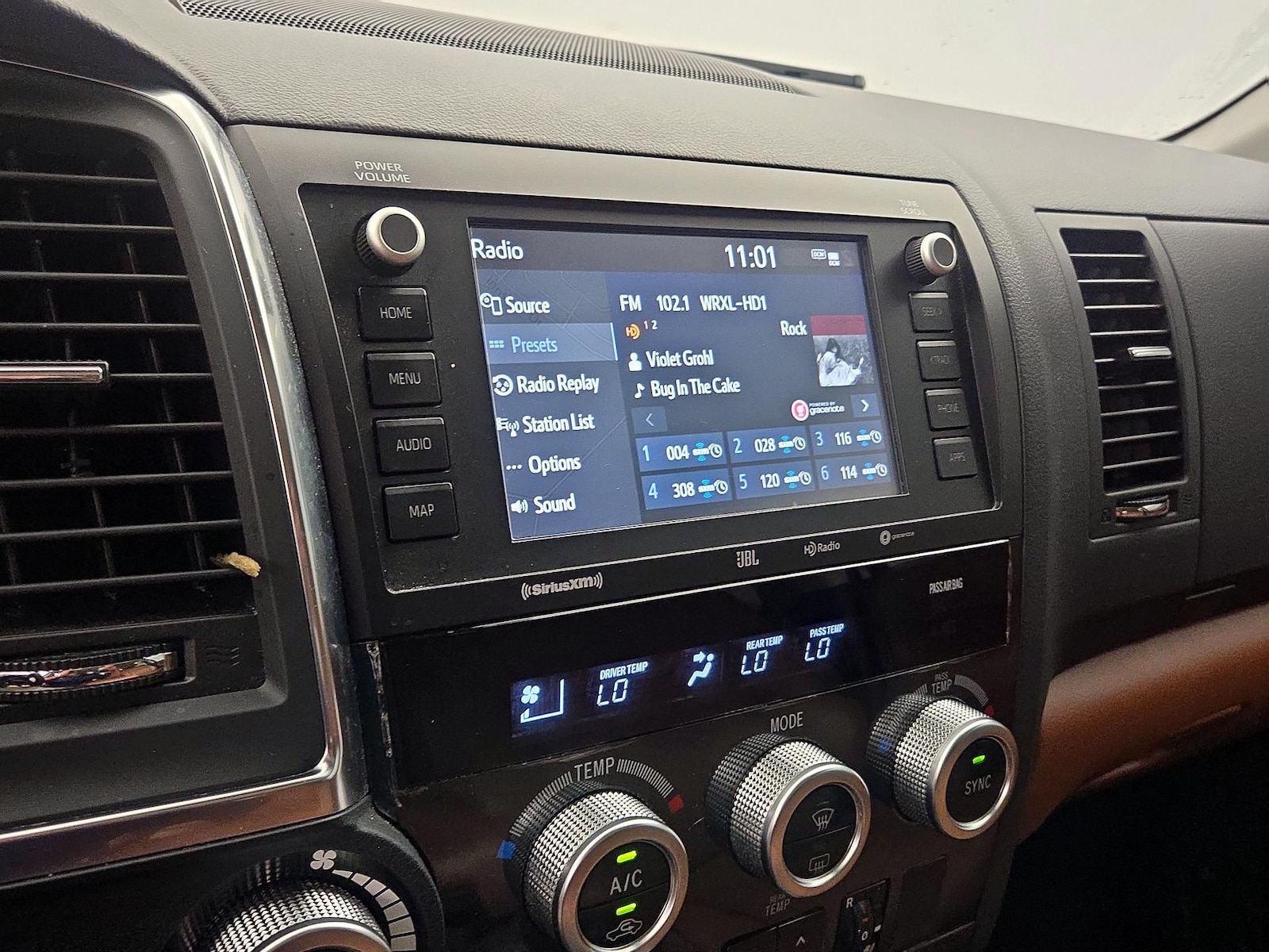 2021 Toyota Sequoia Platinum - Photo 17