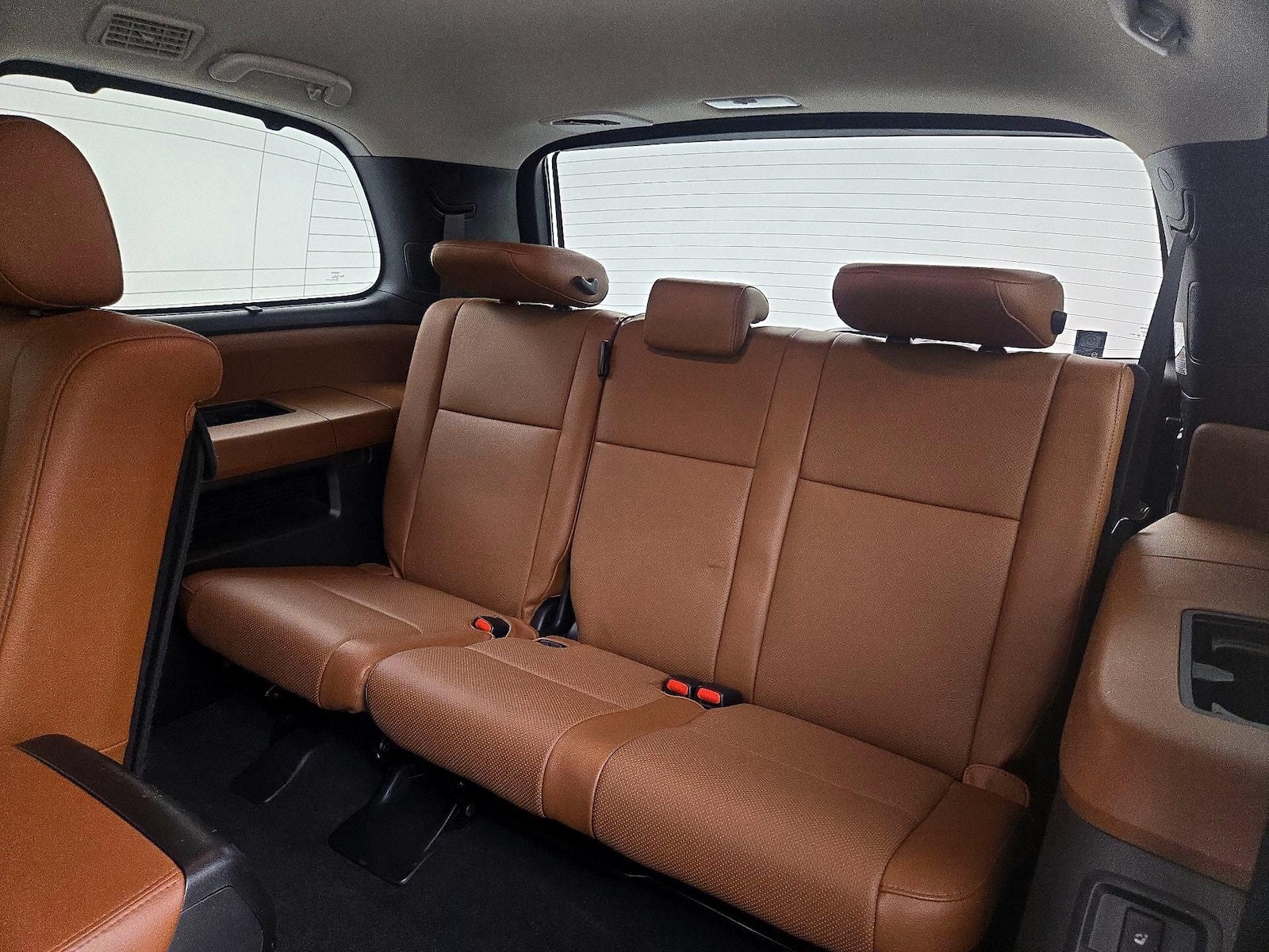 2021 Toyota Sequoia Platinum - Photo 23