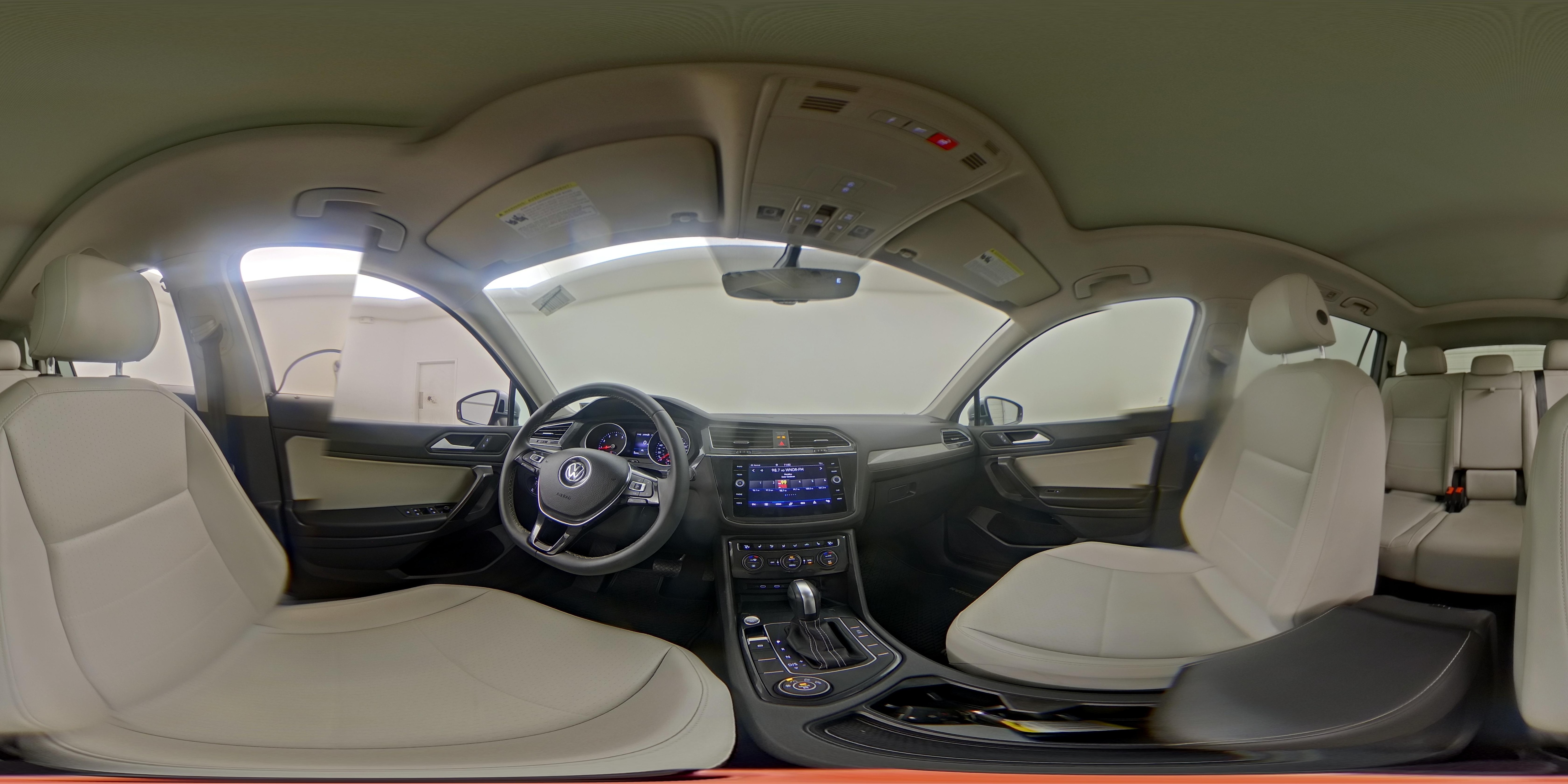 2021 Volkswagen Tiguan SE - Photo 26