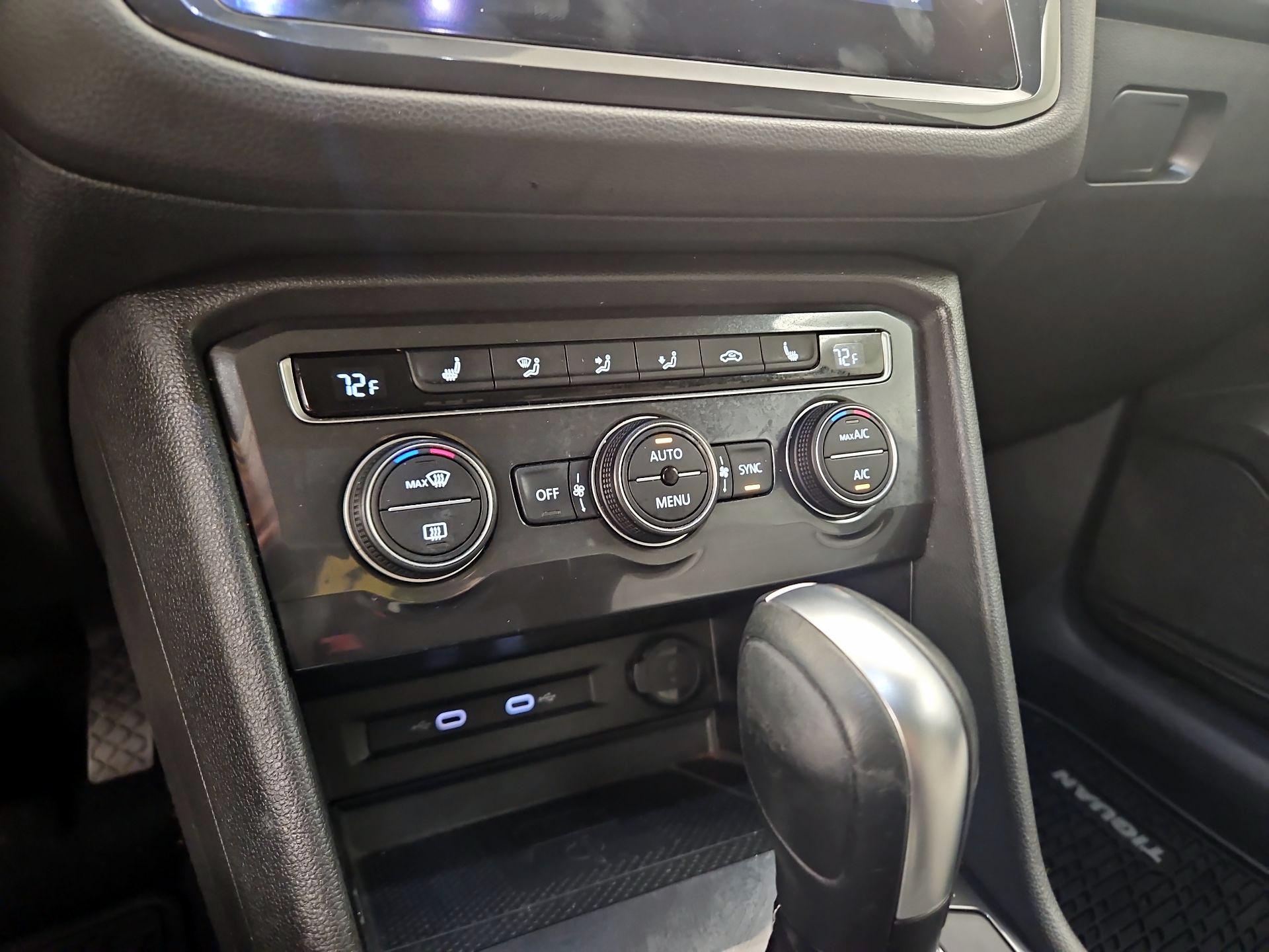 Thumbnail: 2021 Volkswagen Tiguan - 16