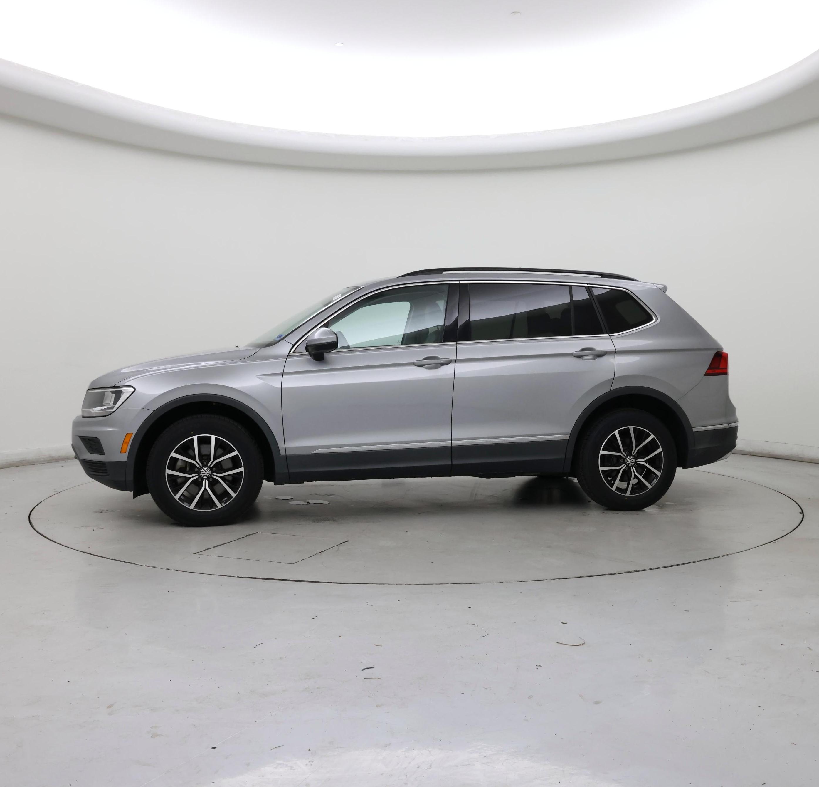 Thumbnail: 2021 Volkswagen Tiguan - 3