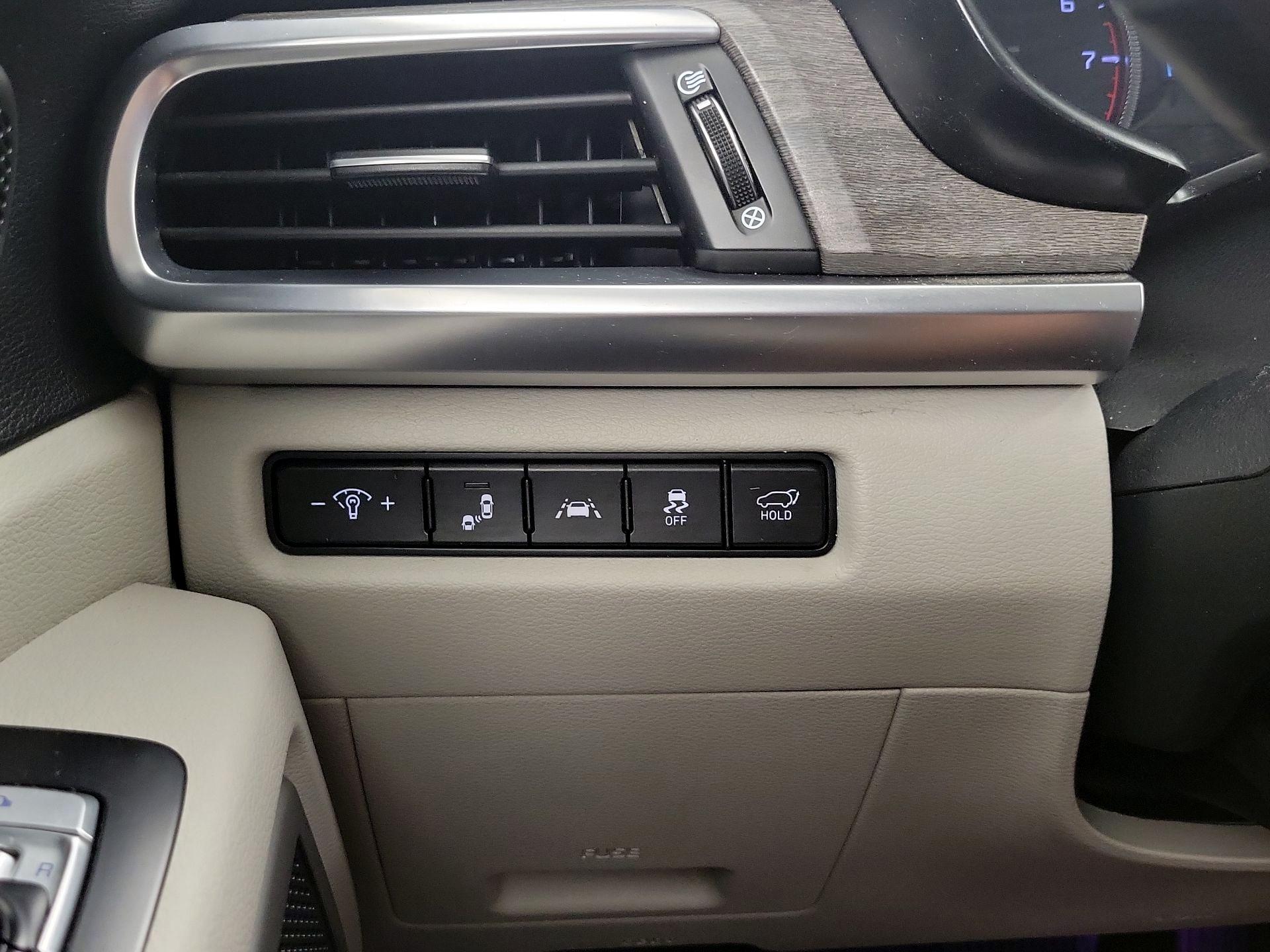 Thumbnail: 2020 Kia Telluride - 13