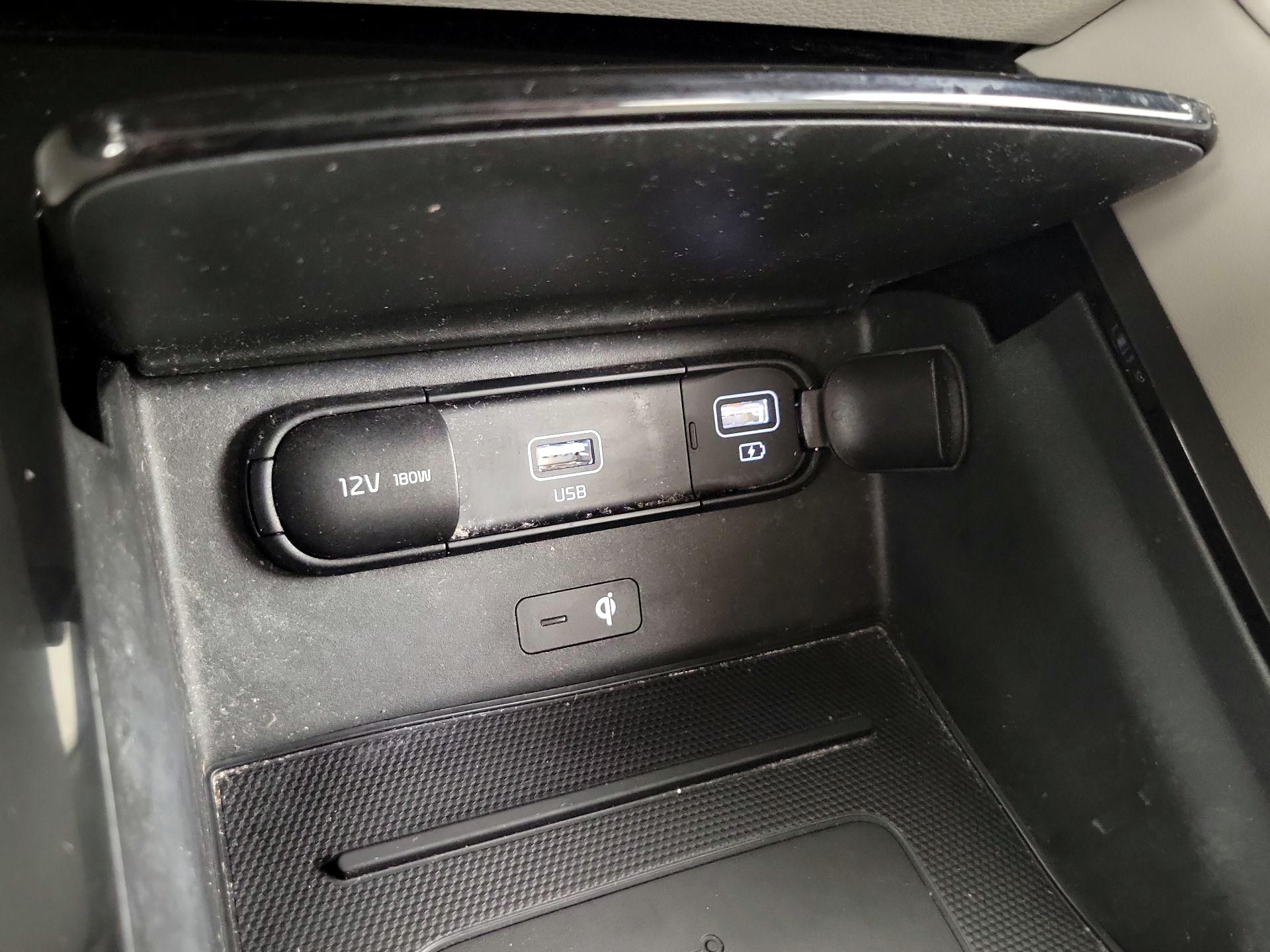 Thumbnail: 2020 Kia Telluride - 19
