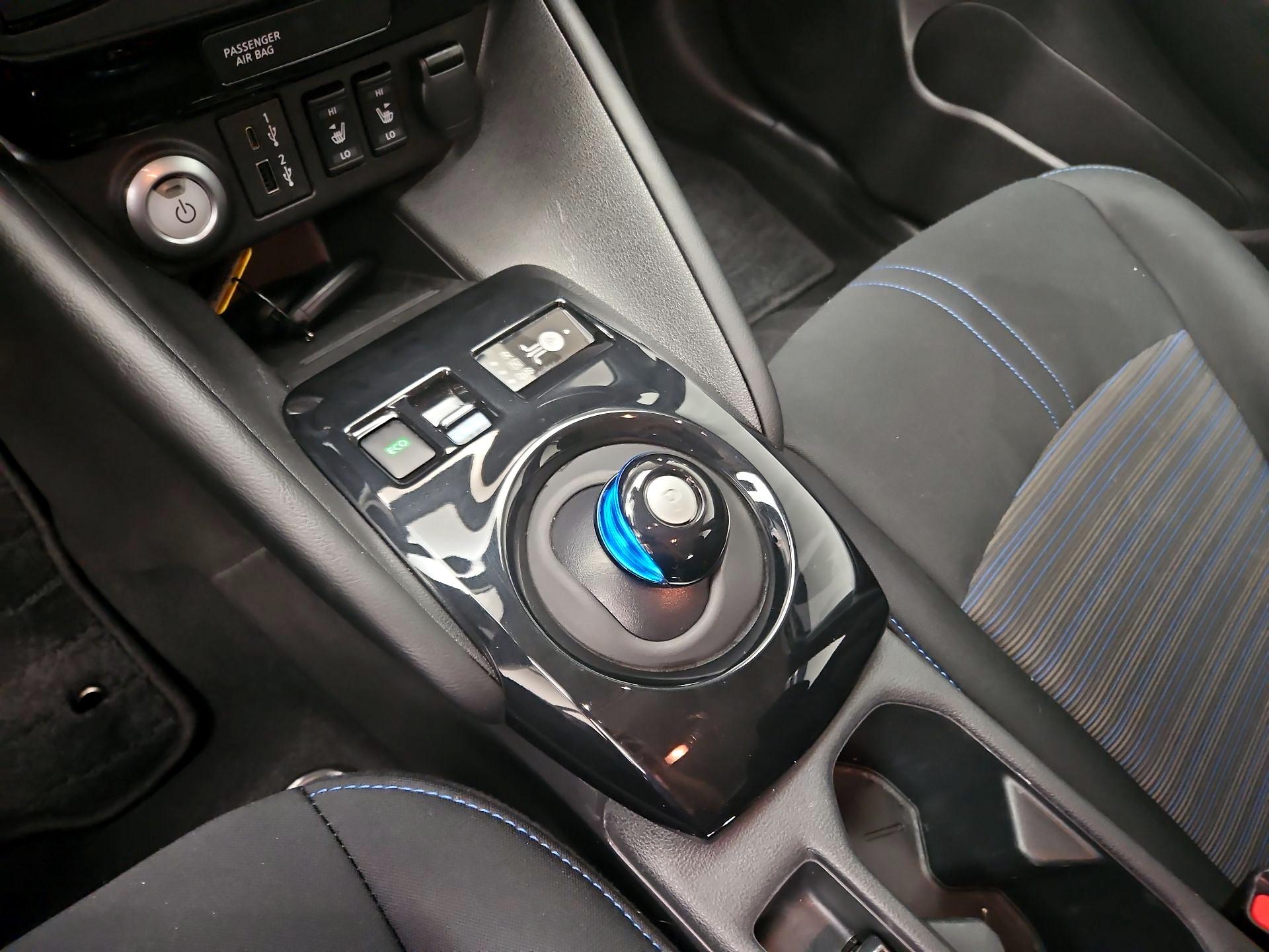Thumbnail: 2024 Nissan Leaf - 18
