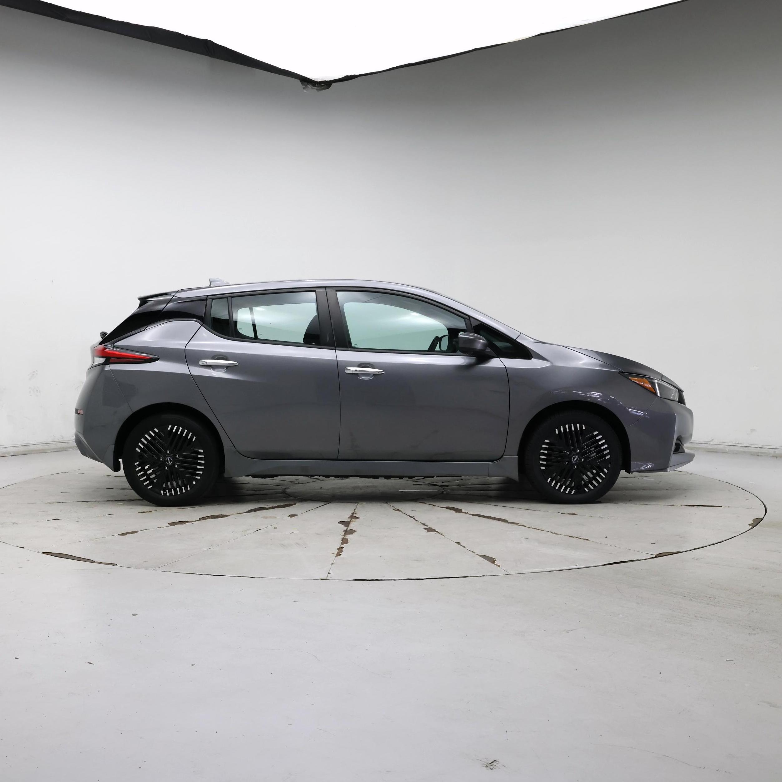 Thumbnail: 2024 Nissan Leaf - 7