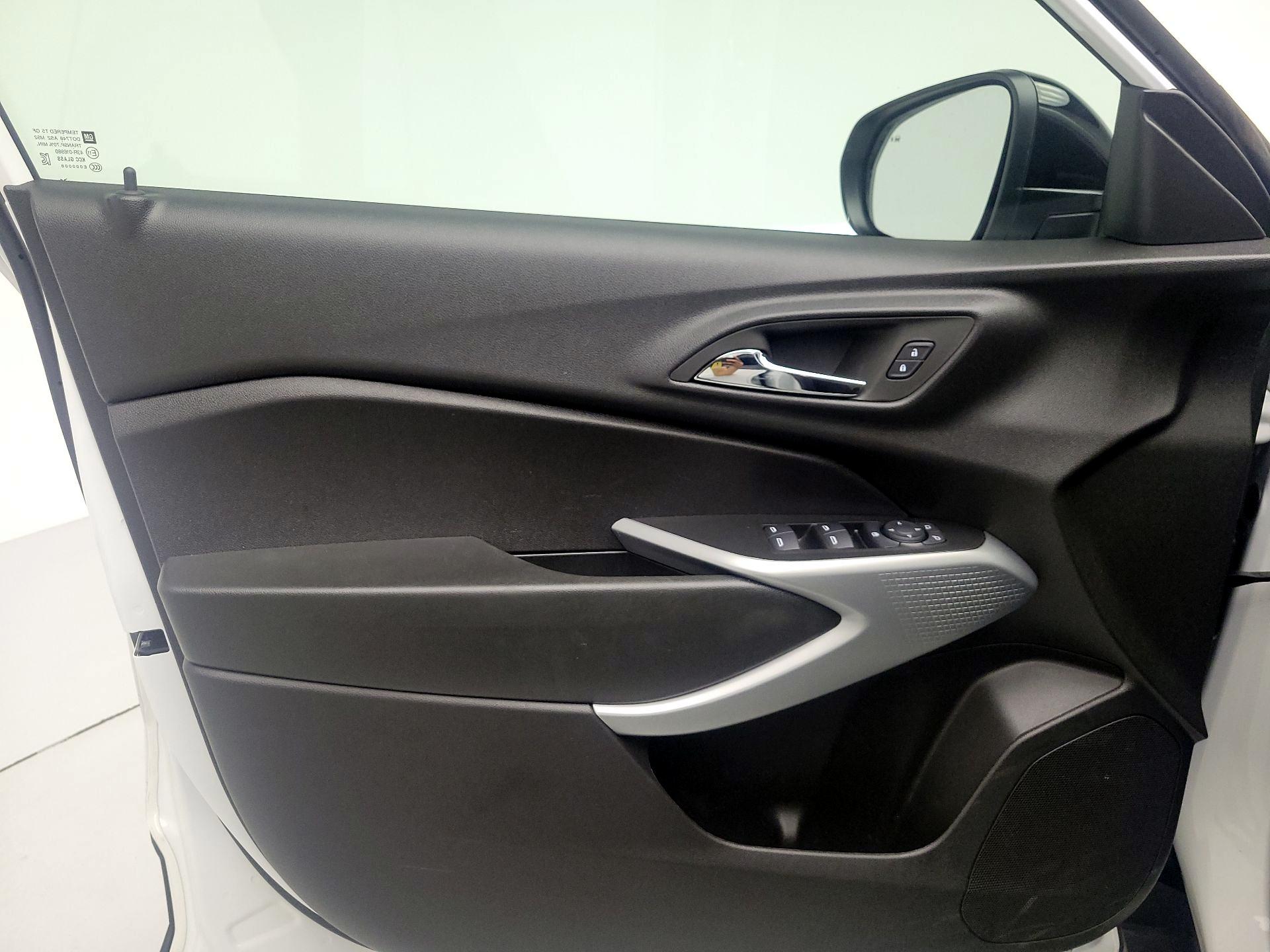 Thumbnail: 2025 Chevrolet Trax - 12