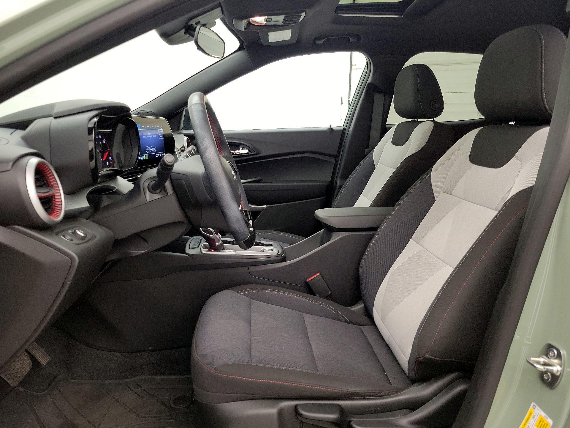 Thumbnail: 2024 Chevrolet Trax - 11