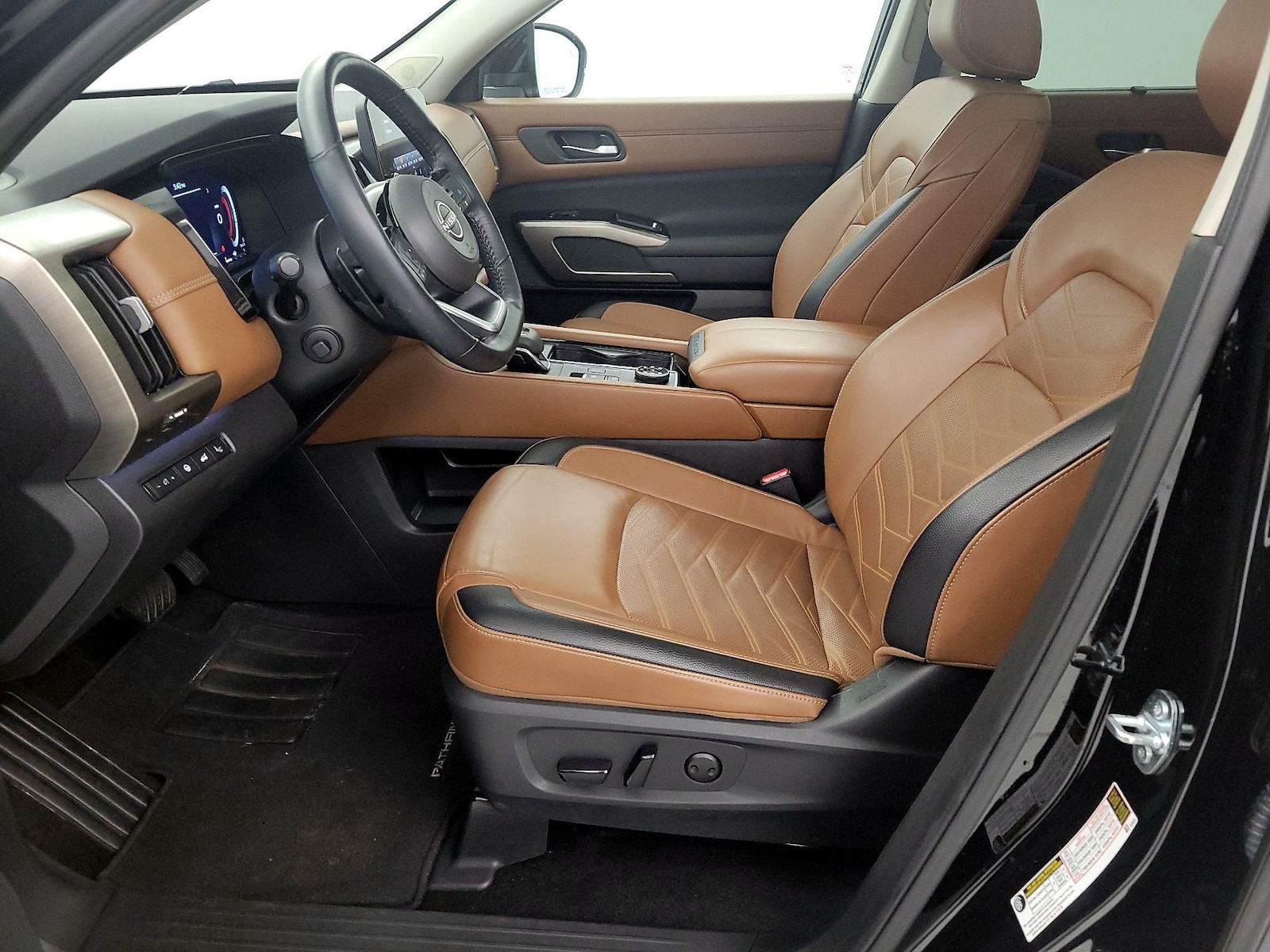 2024 Nissan Pathfinder Platinum - Photo 12