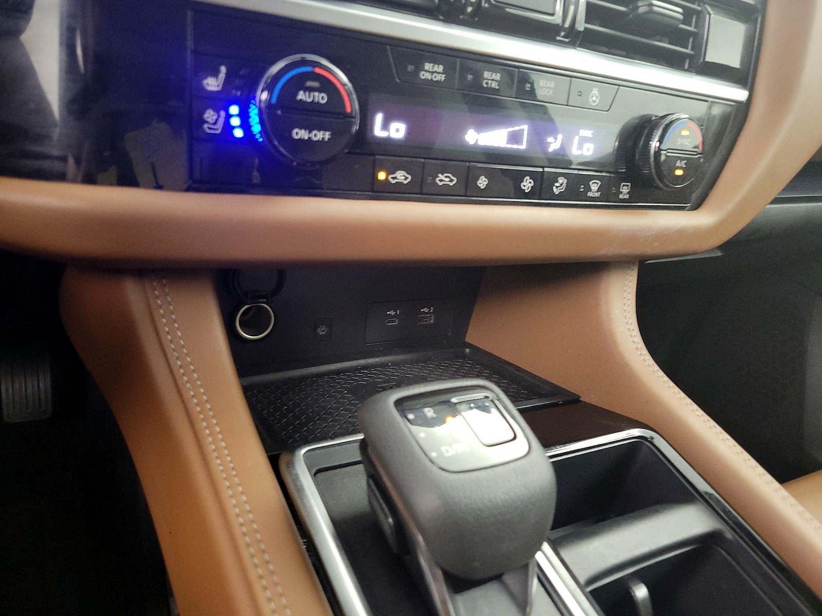 2024 Nissan Pathfinder Platinum - Photo 17
