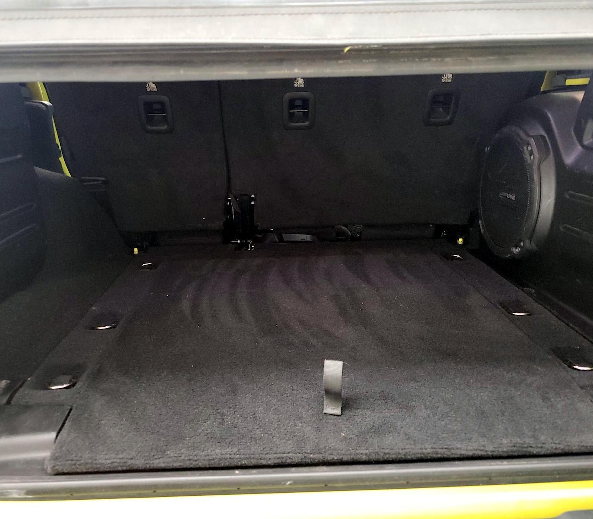 Trunk/Cargo (Seats Up)
