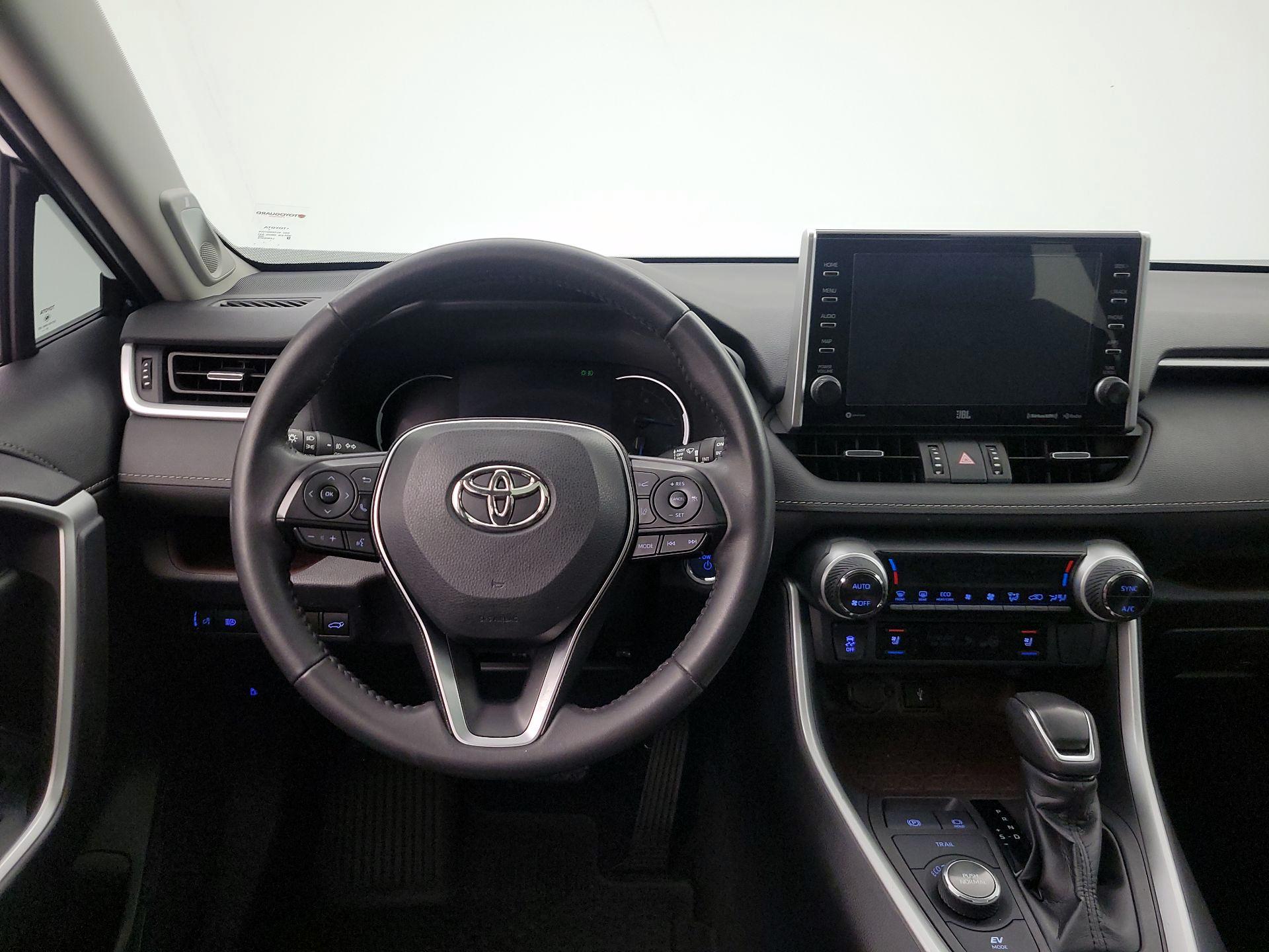 Thumbnail: 2022 Toyota RAV4 - 10