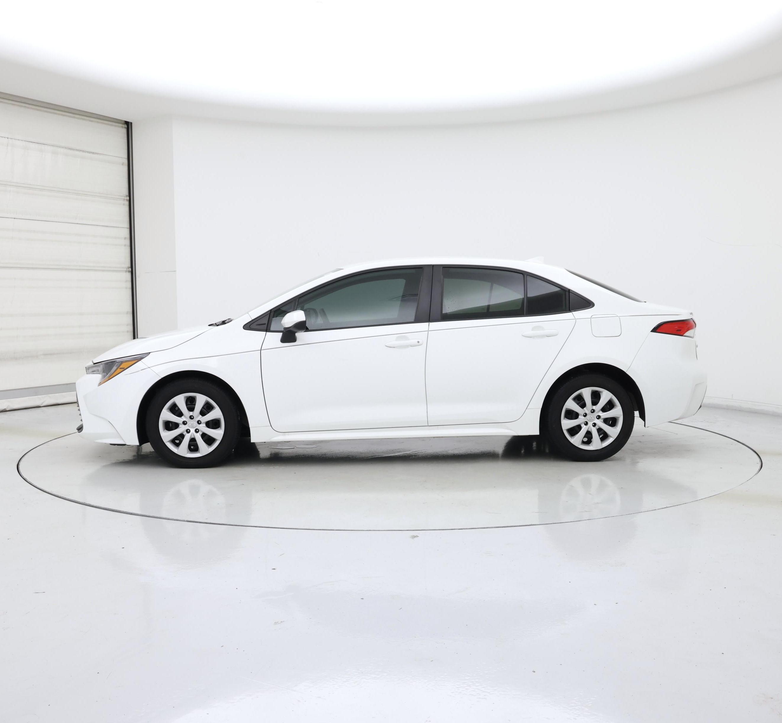 Thumbnail: 2024 Toyota Corolla - 3