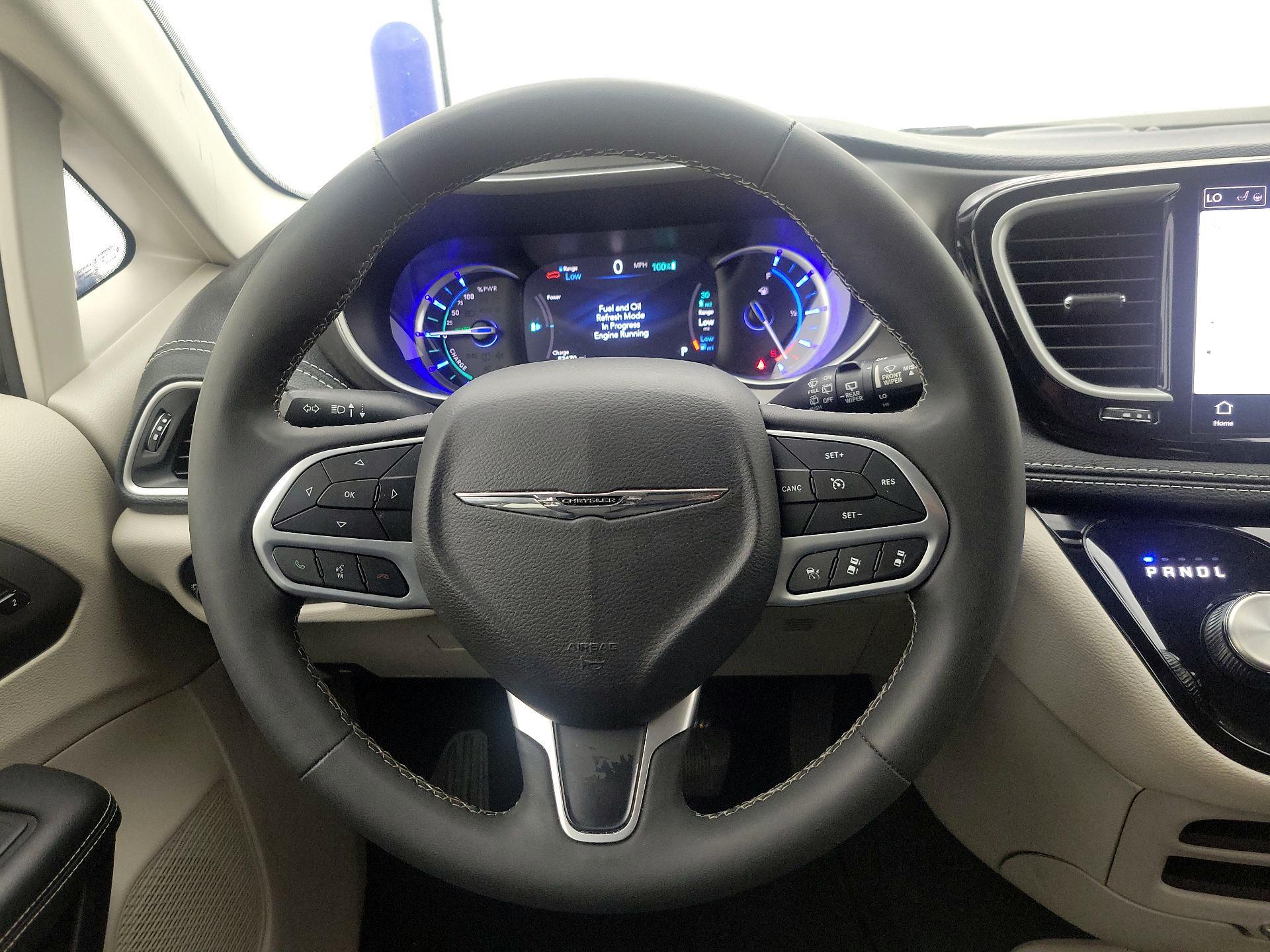 Thumbnail: 2024 Chrysler Pacifica - 10