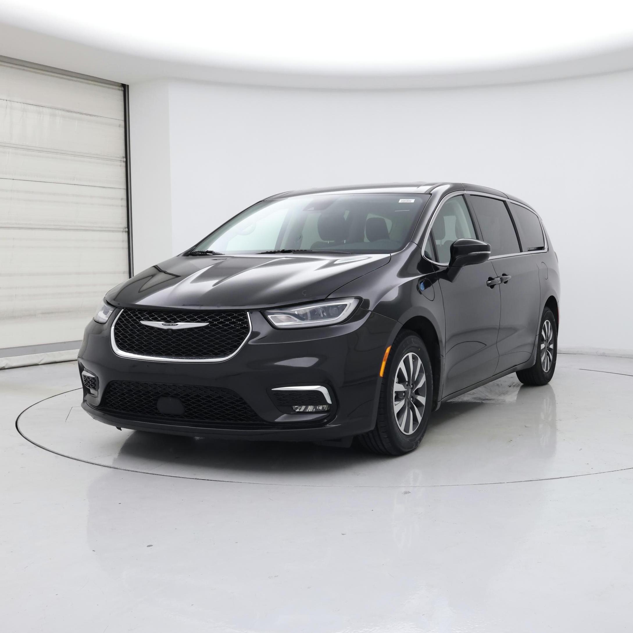 Thumbnail: 2024 Chrysler Pacifica - 4