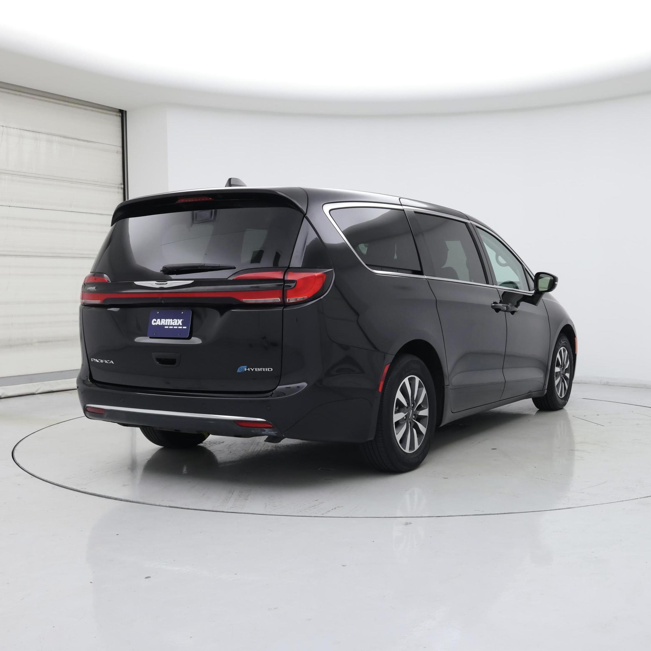 Thumbnail: 2024 Chrysler Pacifica - 8