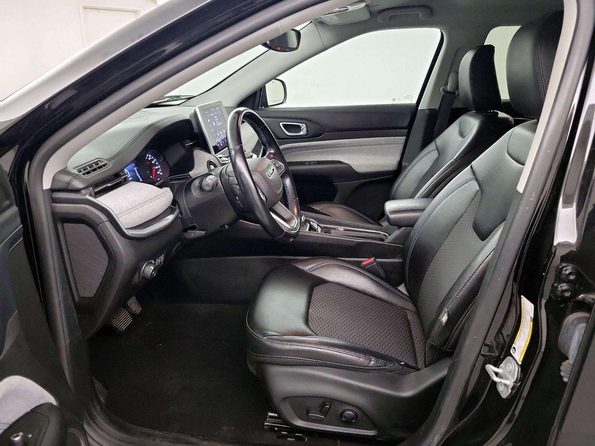 Thumbnail: 2022 Jeep Compass - 9