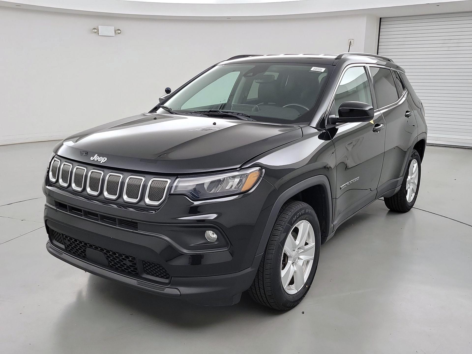 Thumbnail: 2022 Jeep Compass - 3