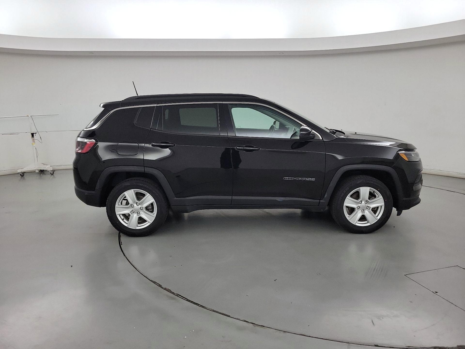 Thumbnail: 2022 Jeep Compass - 4
