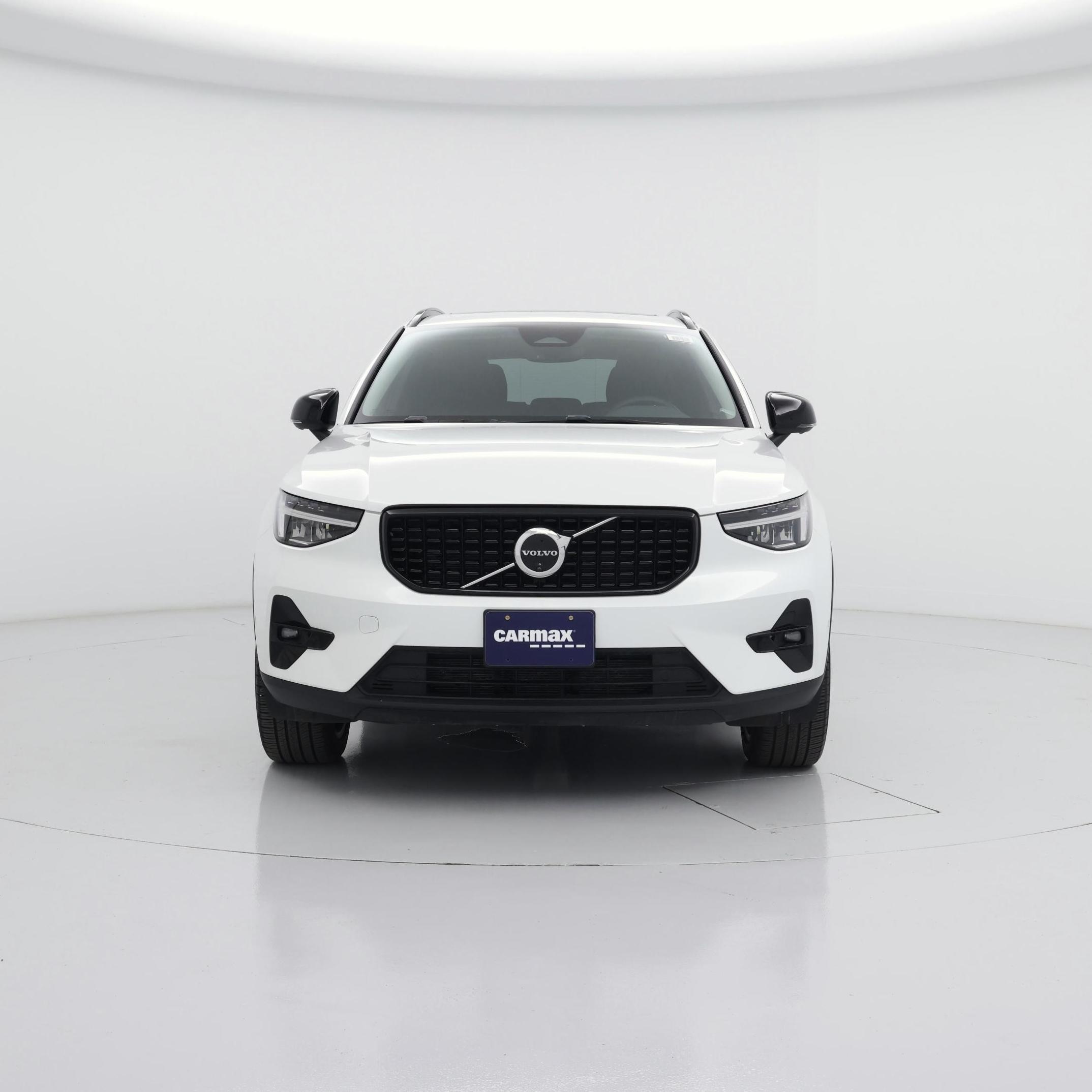 Thumbnail: 2025 Volvo XC40 - 5