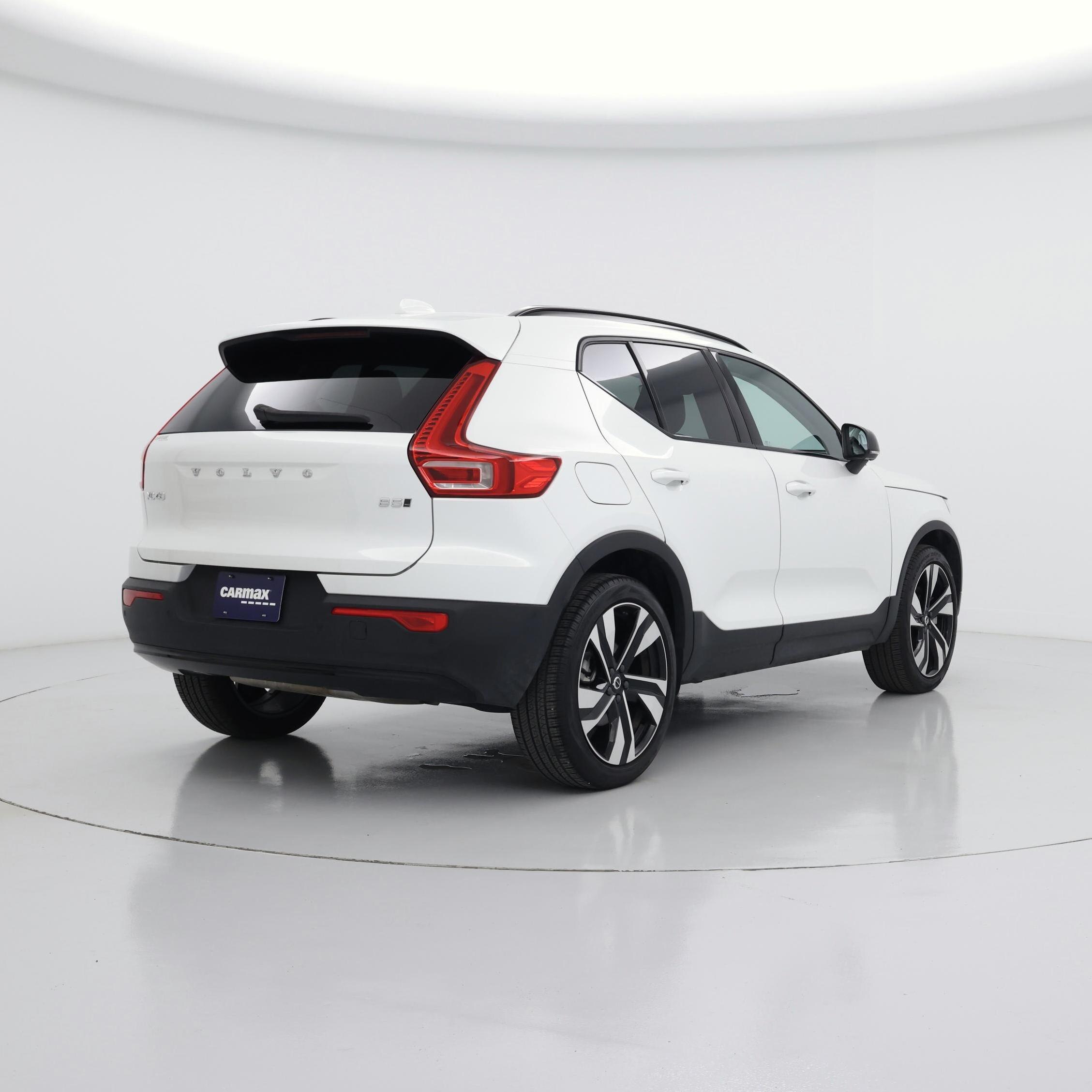 Thumbnail: 2025 Volvo XC40 - 8