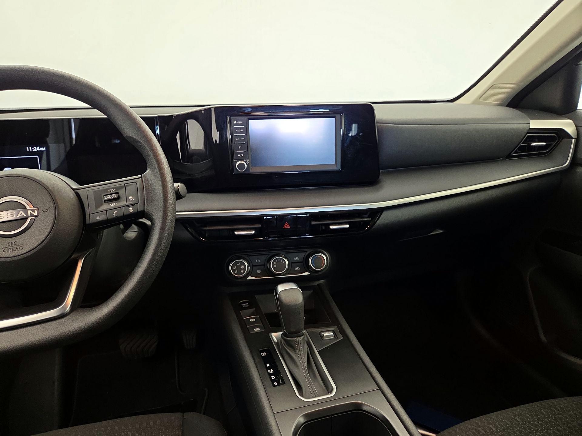 Thumbnail: 2025 Nissan Kicks - 9