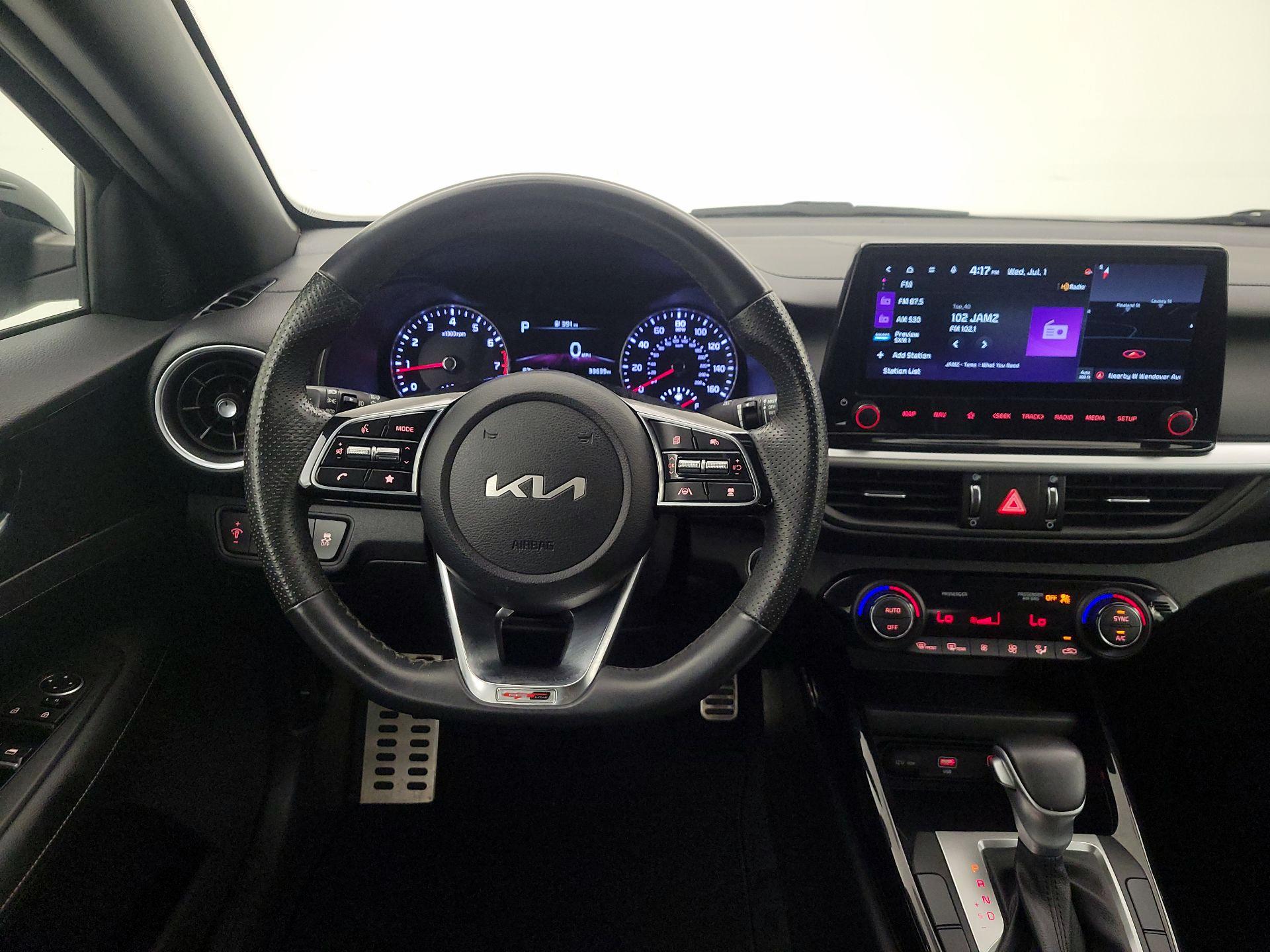 Thumbnail: 2023 Kia Forte - 10