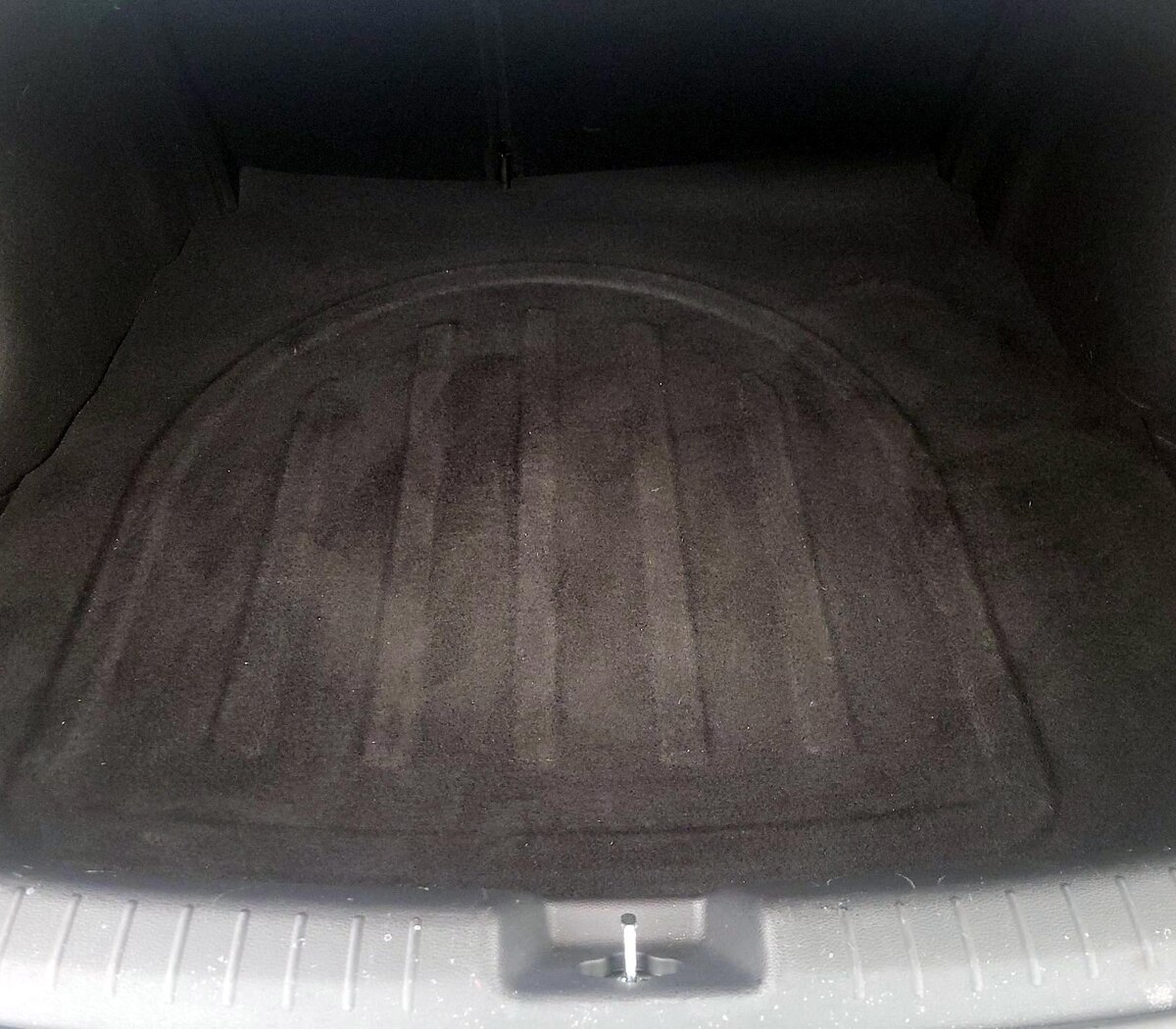 Trunk/Cargo (Seats Up)