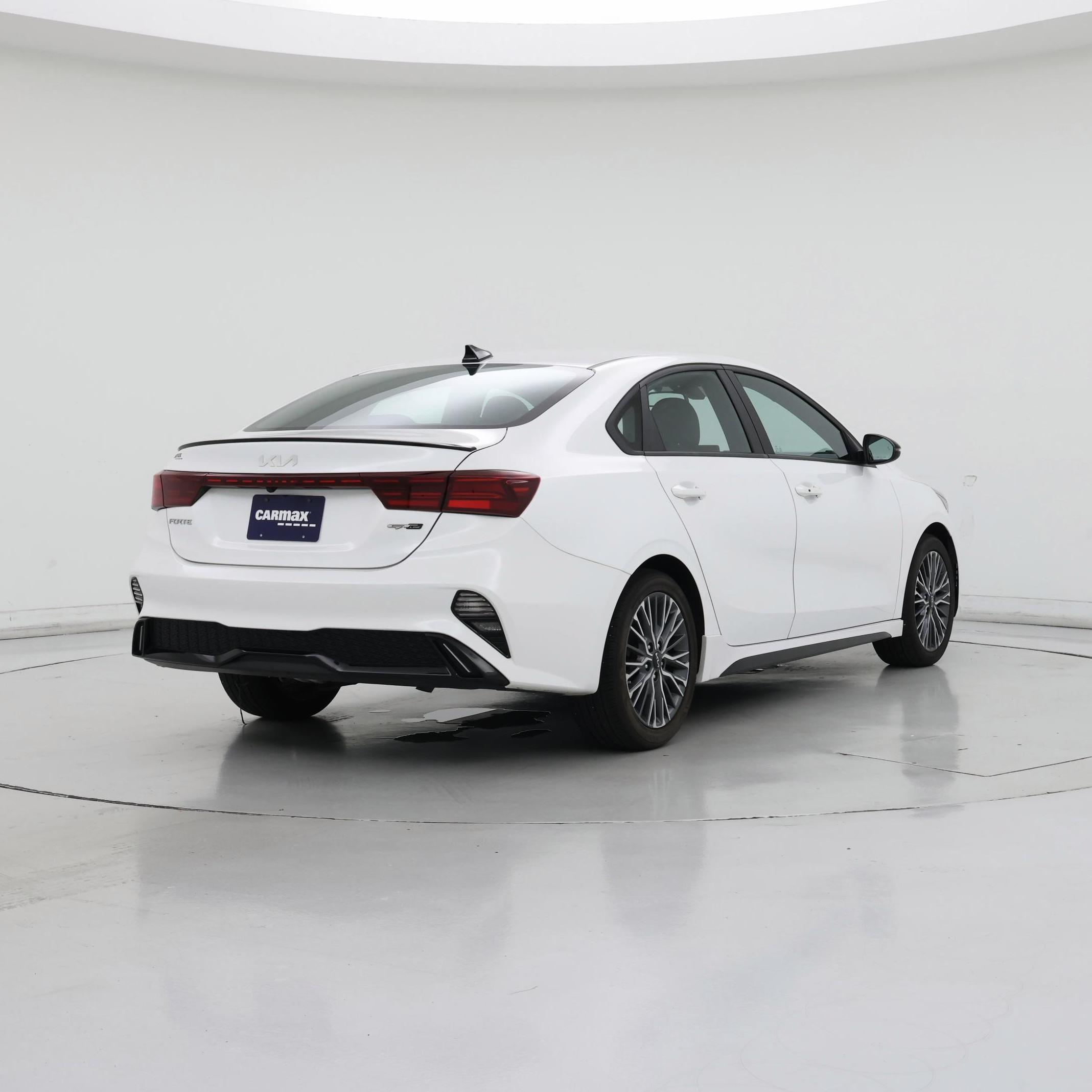 Thumbnail: 2023 Kia Forte - 8