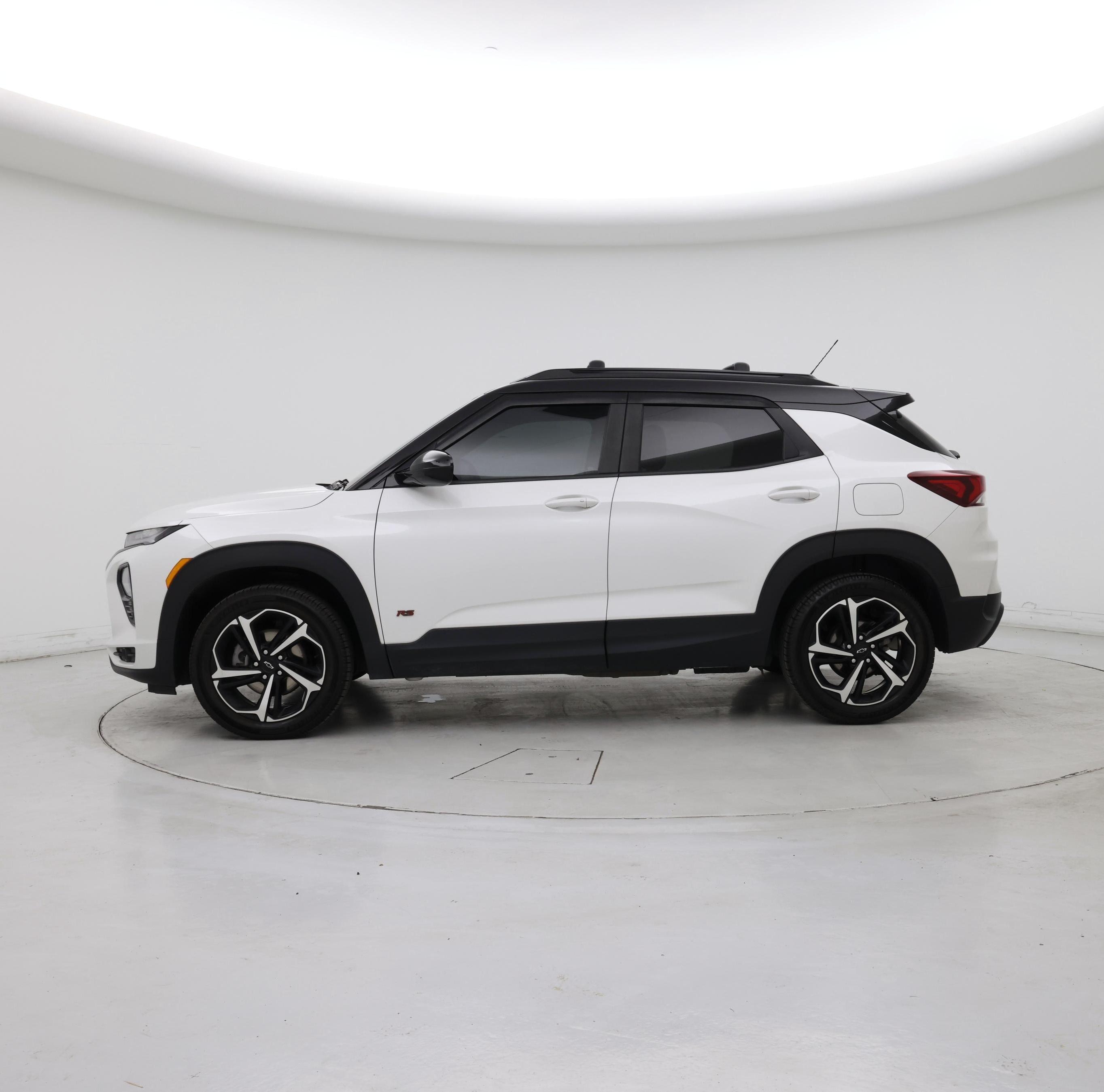 Thumbnail: 2021 Chevrolet TrailBlazer - 3