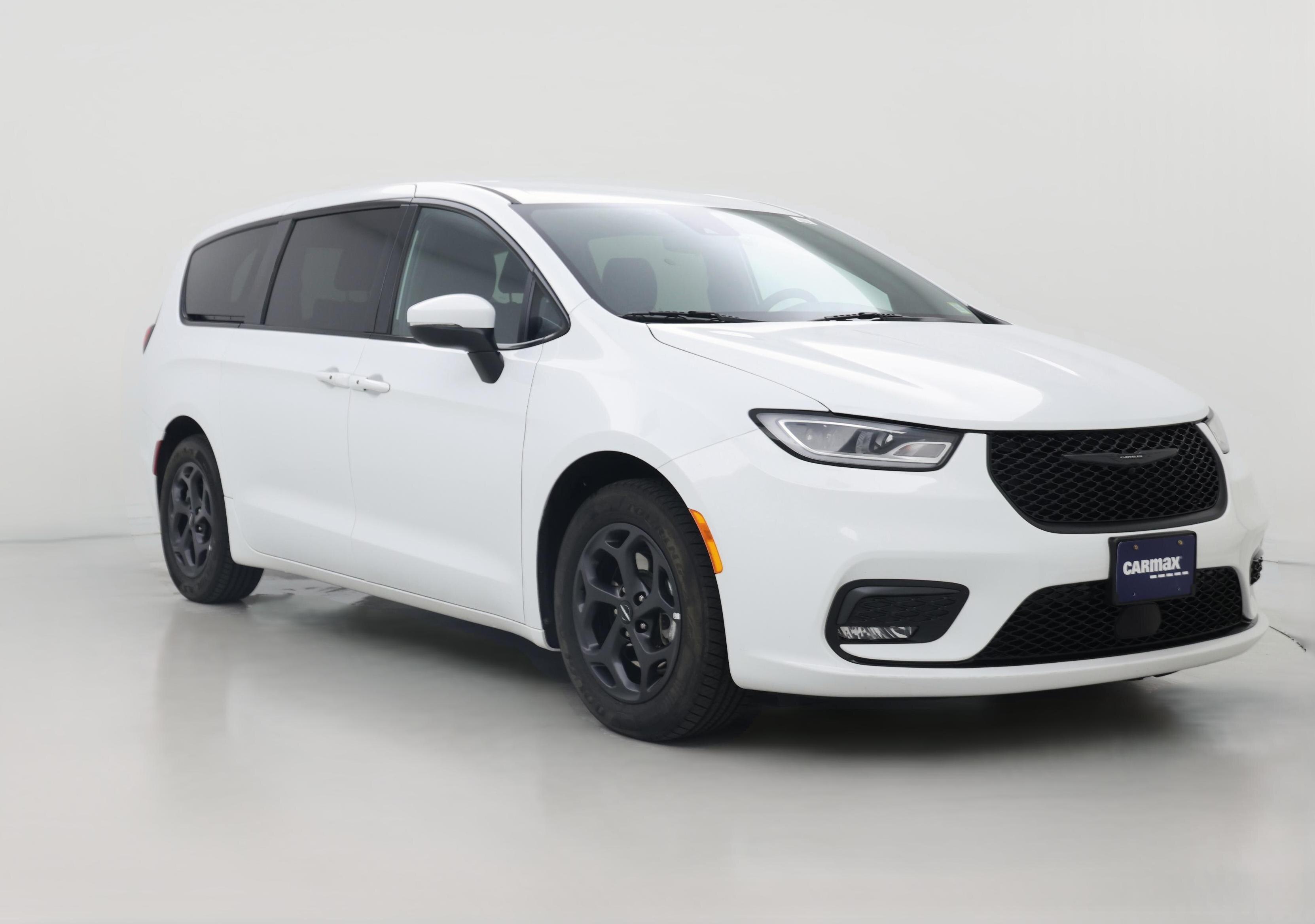 Thumbnail: 2023 Chrysler Pacifica - 1